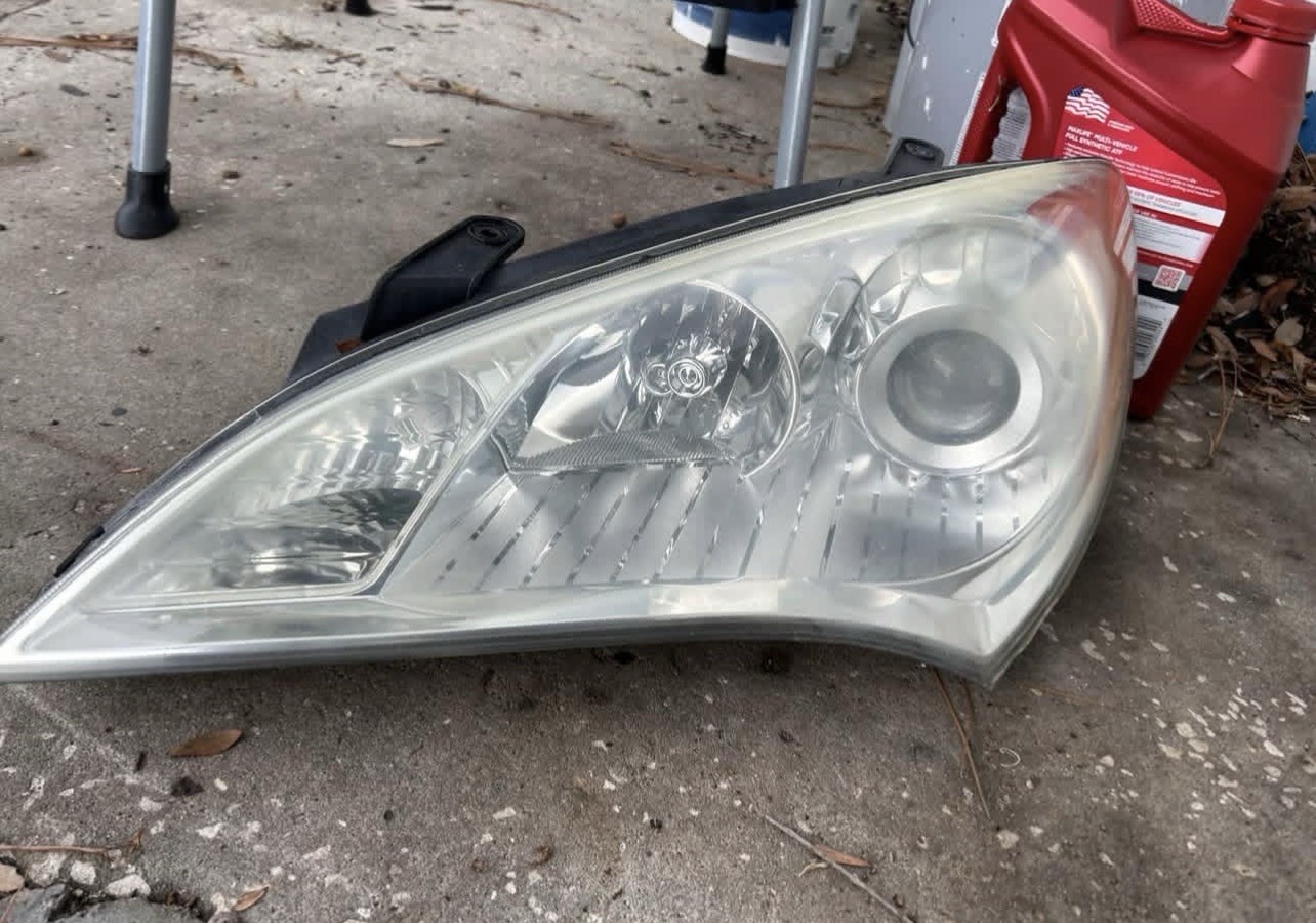 Ek1 Hyundai Genesis Coupe Oem Pair of Headlights Left & Right 2009-2013 Genuine Ek1 Hyundai Genesis Coupe Oem Pair of Headlights Left & Right 2009-2013 Genuine