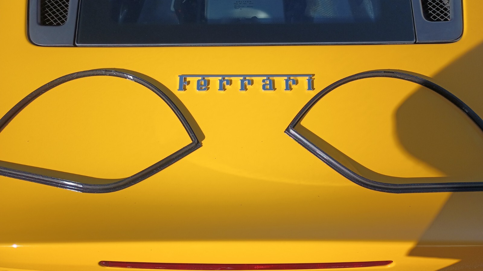 Wind Deflector Gasket Ferrari 360 & F430 Spider 2000-2009 Wind Screen Gasket Wind Deflector Gasket Ferrari 360 & F430 Spider 2000-2009 Wind Screen Gasket