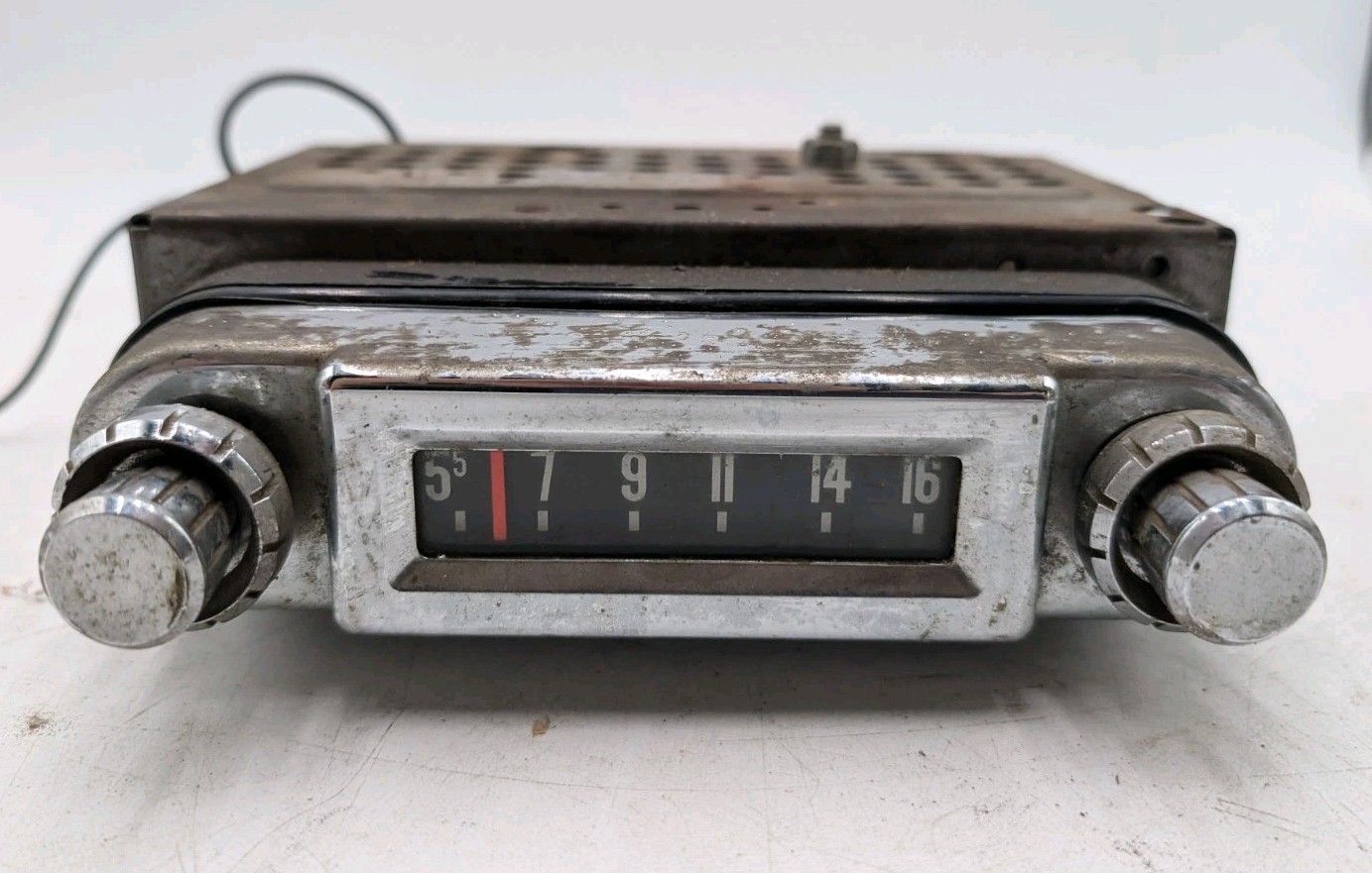 Vintage 1961-1970 Dodge Truck Radio 68DT 014823 Vintage 1961-1970 Dodge Truck Radio 68DT 014823
