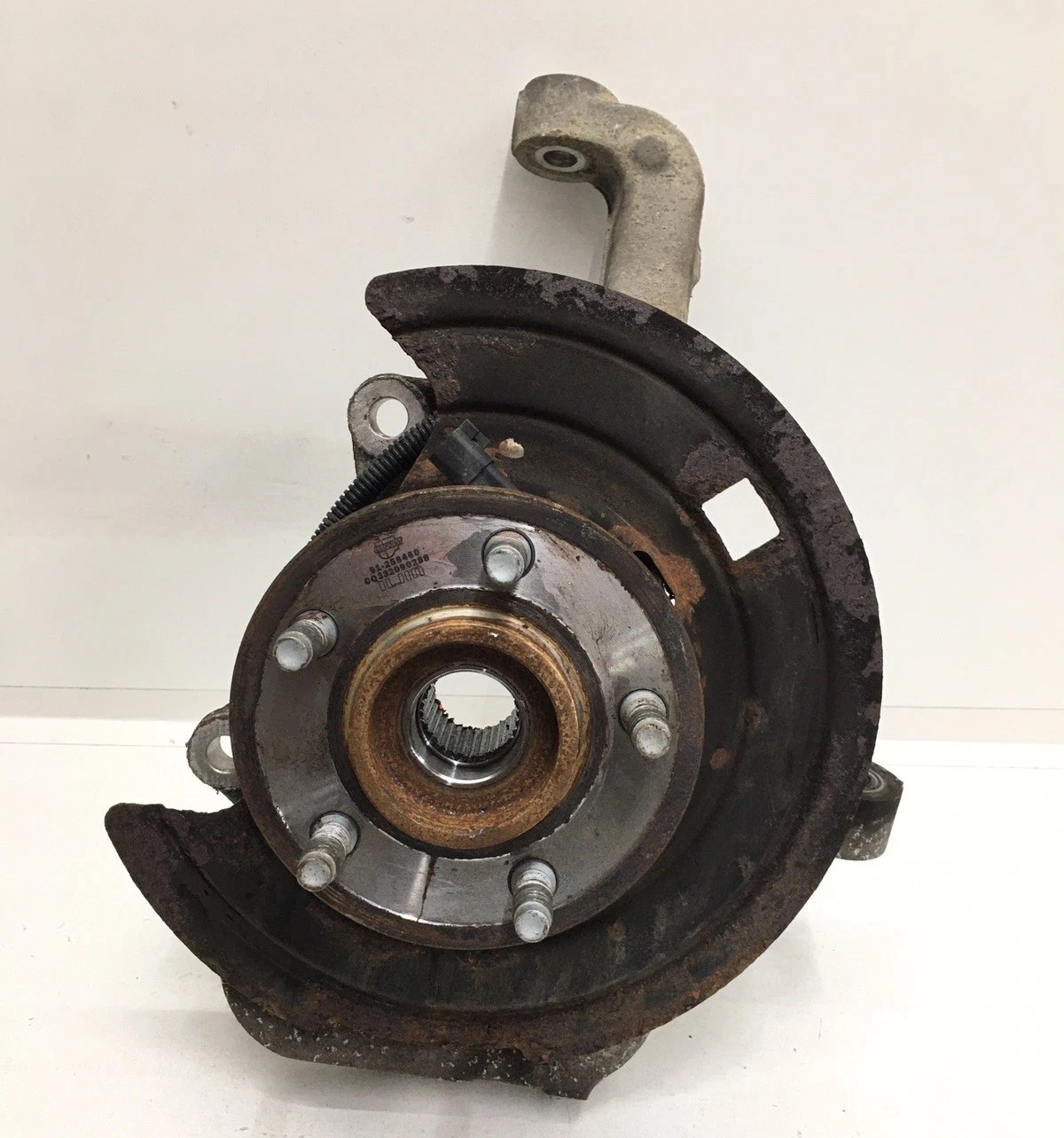 2008-2012 Jeep Liberty Front Right Hand Passenger Spindle Knuckle Assembly OEM