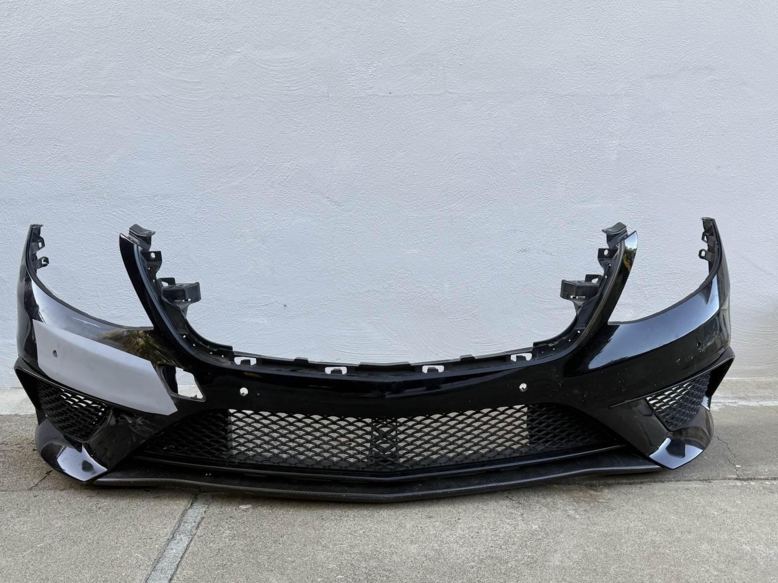 14-17 MERCEDES W222 S63 S65 AMG SPORT FRONT BUMPER COVER BLACK OEM 14-17 MERCEDES W222 S63 S65 AMG SPORT FRONT BUMPER COVER BLACK OEM