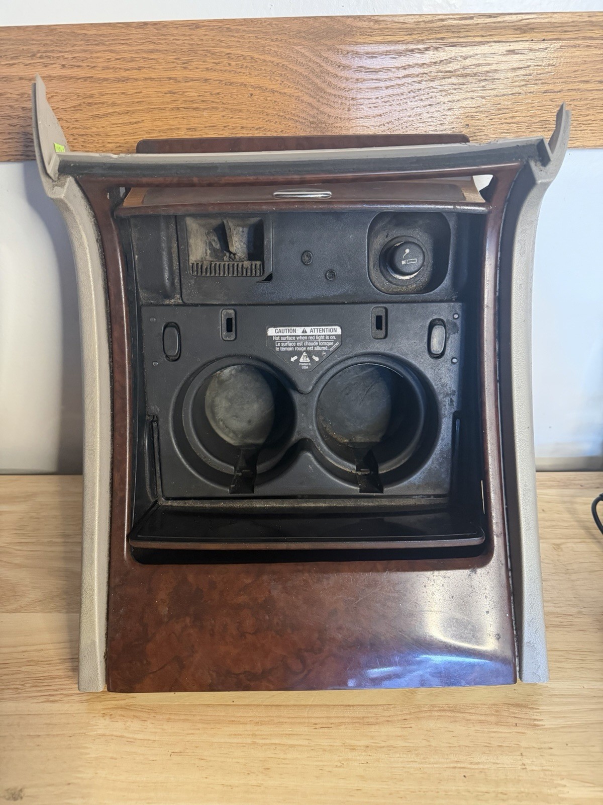 2004-2006 READ 💎OEM Cadillac Escalade Platinum Heated Cooled Cup Holder & Bezel 2004-2006 READ 💎OEM Cadillac Escalade Platinum Heated Cooled Cup Holder & Bezel