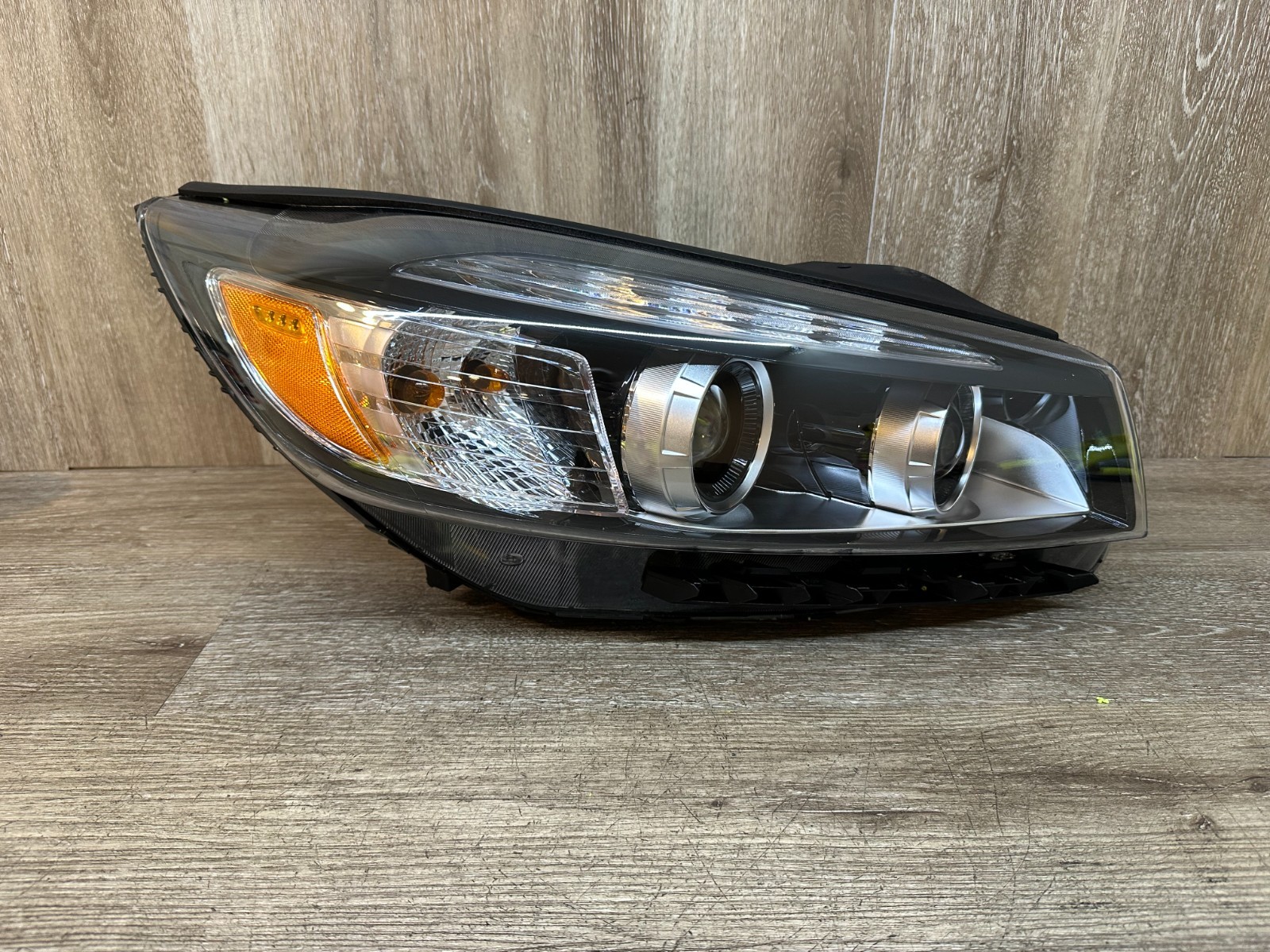 MINT  2016-18 KIA SORENTO RH HEADLIGHT OEM 92102-C6310 - IIHS - DYNAMIC BENDING
