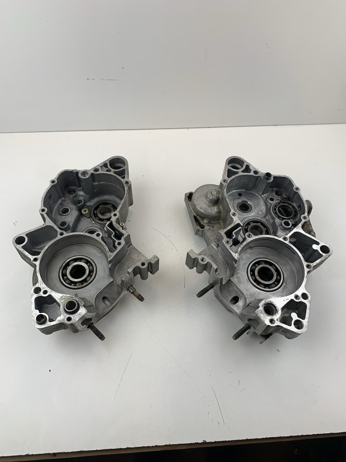 2002 - 2004 Yamaha YZ125 Left Right Engine Motor Crankcase Cases Bottom End