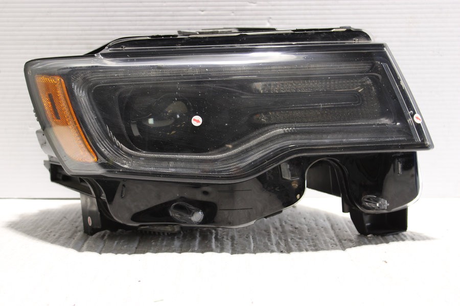 2019-2022 Jeep Grand Cherokee Right Side HID Headlight Assembly OEM 68426872AD