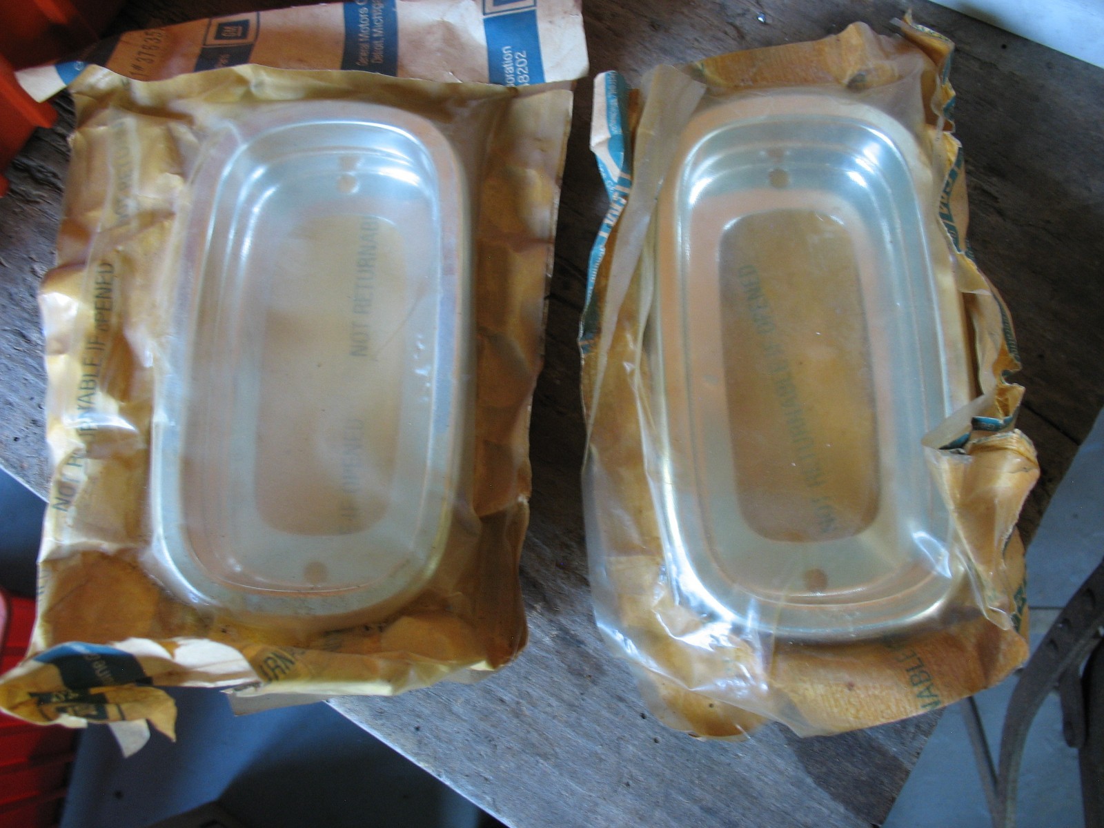 NOS 1960-1966 CHEVY GMC TRUCK TAIL LIGHT BEZEL-PAIR (2) GM 3763570 NOS 1960-1966 CHEVY GMC TRUCK TAIL LIGHT BEZEL-PAIR (2) GM 3763570