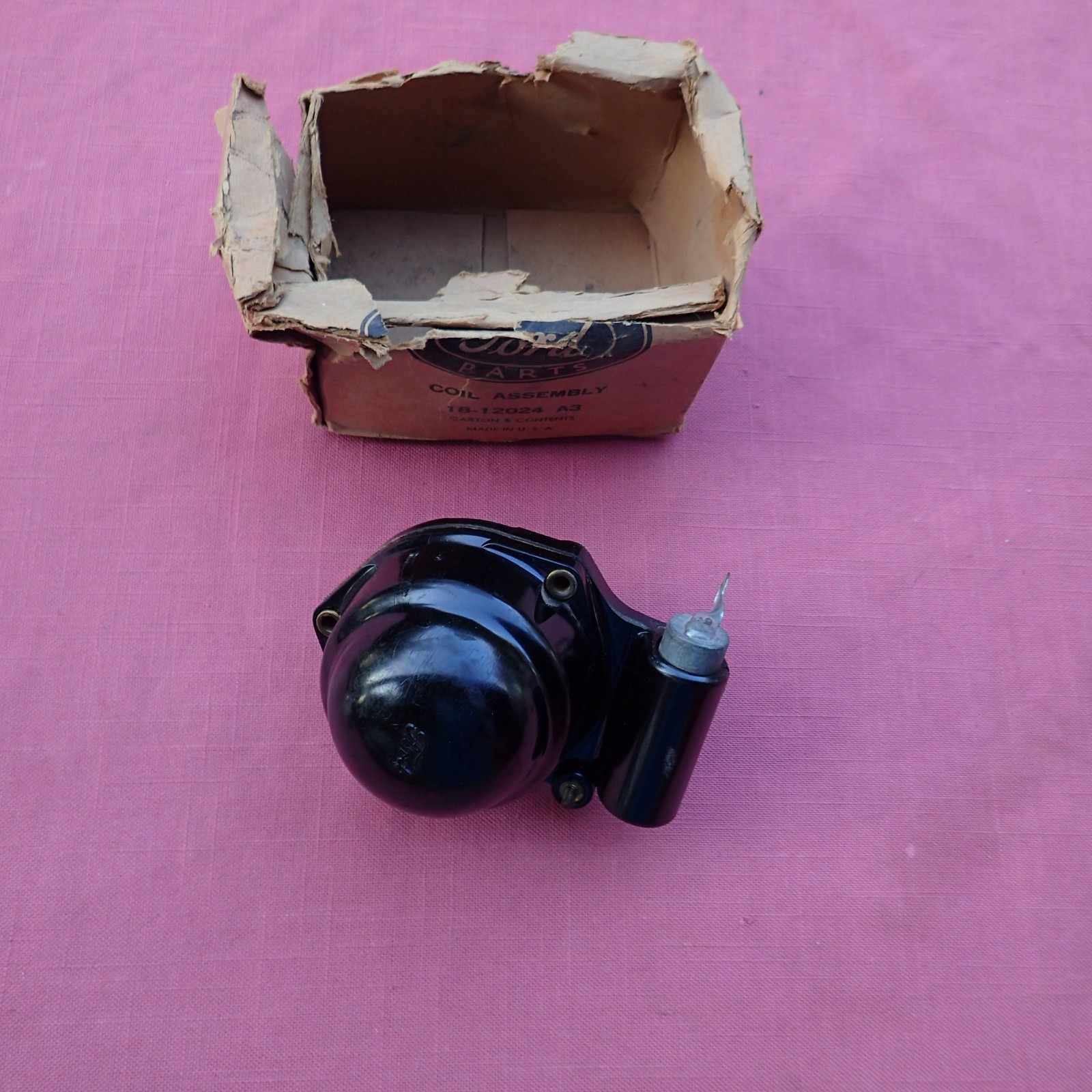 1932-36 Ford Ignition Coil Assembly, NOS 18-12024-A3, flathead 1932-36 Ford Ignition Coil Assembly, NOS 18-12024-A3, flathead