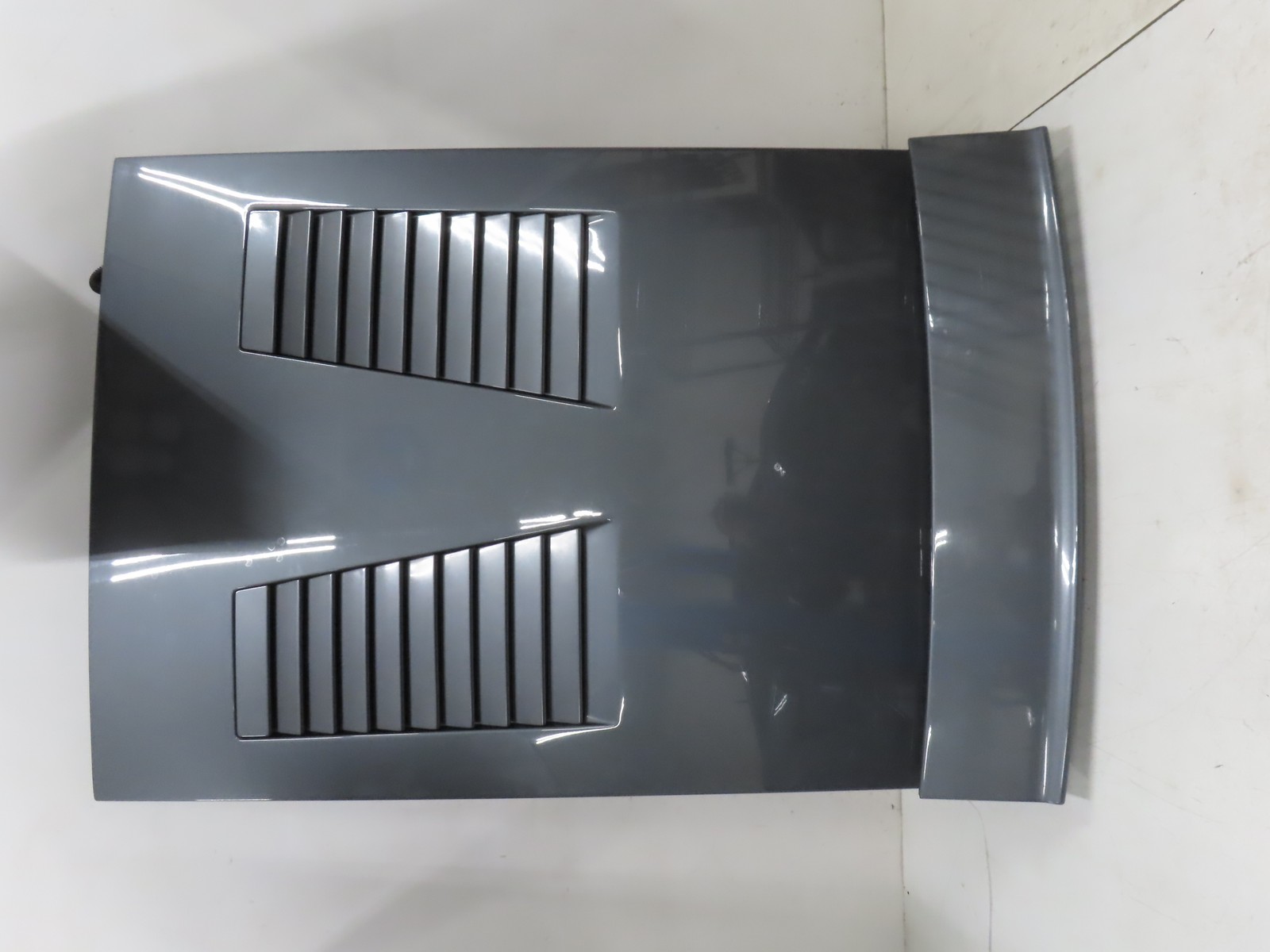 06 Lamborghini Gallardo #1310 Trunk Lid Engine Cover w/ Wing Grey 400827023A 06 Lamborghini Gallardo #1310 Trunk Lid Engine Cover w/ Wing Grey 400827023A