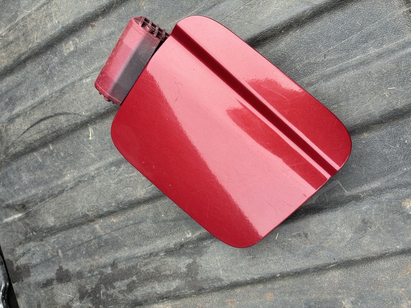 2008 Kia Spectra Red Fuel Door Gas Door Gas Fill Door 2008 Kia Spectra Red Fuel Door Gas Door Gas Fill Door