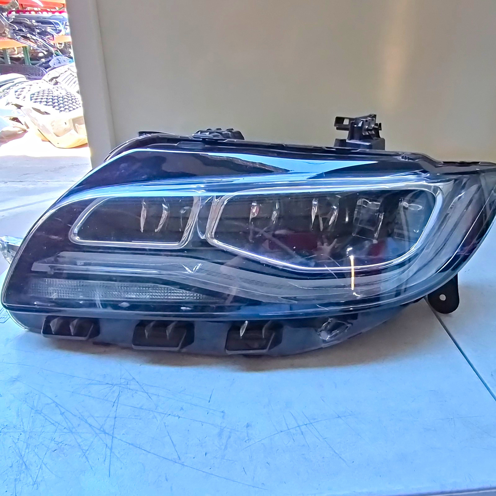 2017-2020 Lincoln MKZ  Left Driver LED/XENON  Headlight OEM JP53-13E017-AD