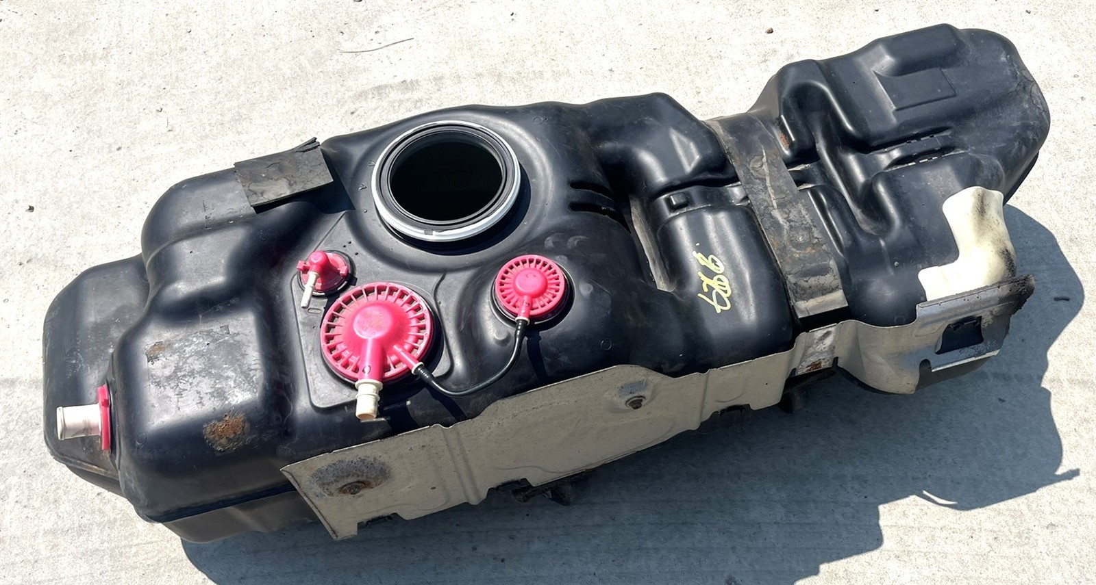2003-2009 Lexus GX470 Toyota 4Runner Fuel Gas Tank 77001-3D510 OEM