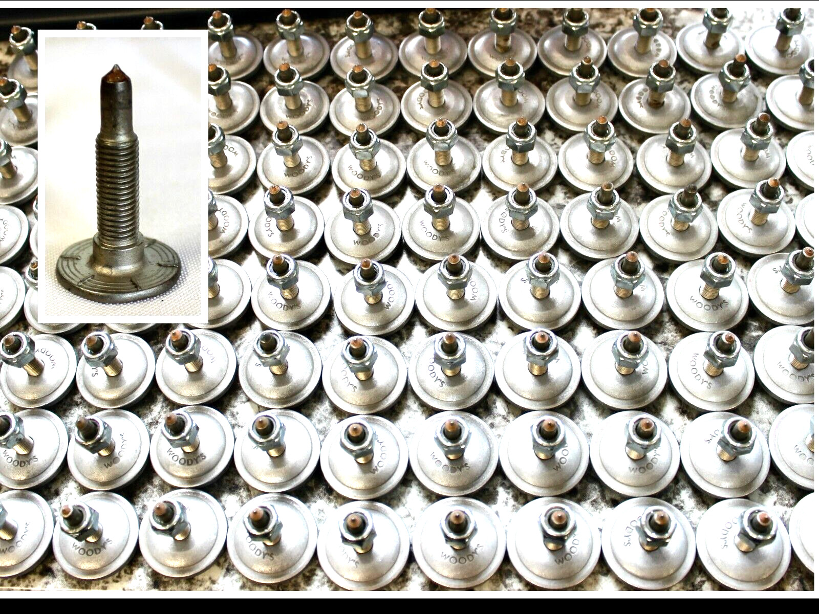 Woody\'s Signature Series 2 Ply Carbide Studs SS1175 & Supportive Plates 96 Count