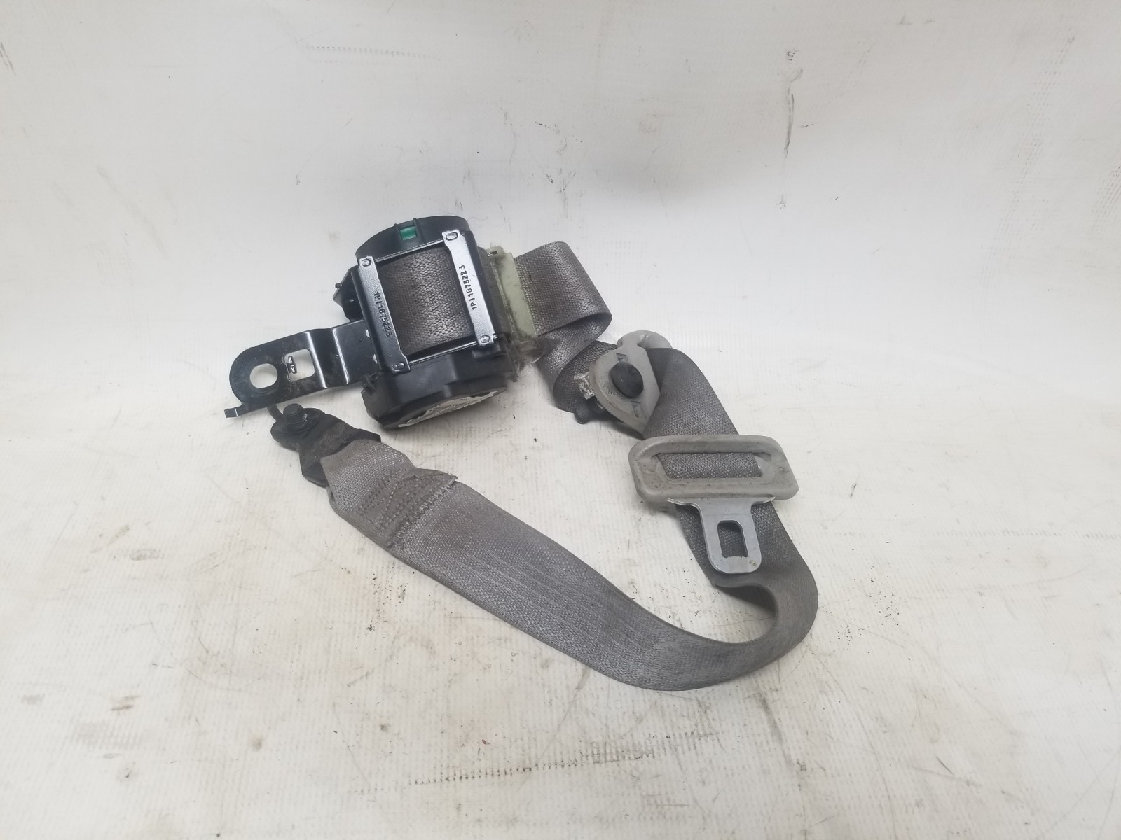 2005-2007 Jeep Grand Cherokee Passenger Right Front Seat Belt Retractor 2005-2007 Jeep Grand Cherokee Passenger Right Front Seat Belt Retractor