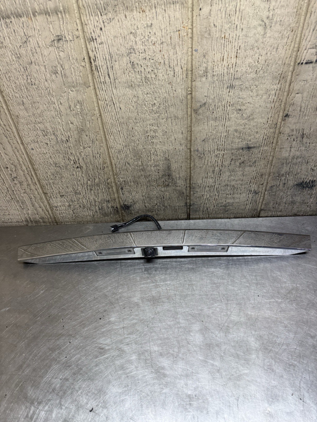 13-16 CHEVY CRUZE REAR VIEW BACK UP CAMERA WITH CHROME FINISH SURROUND OEM