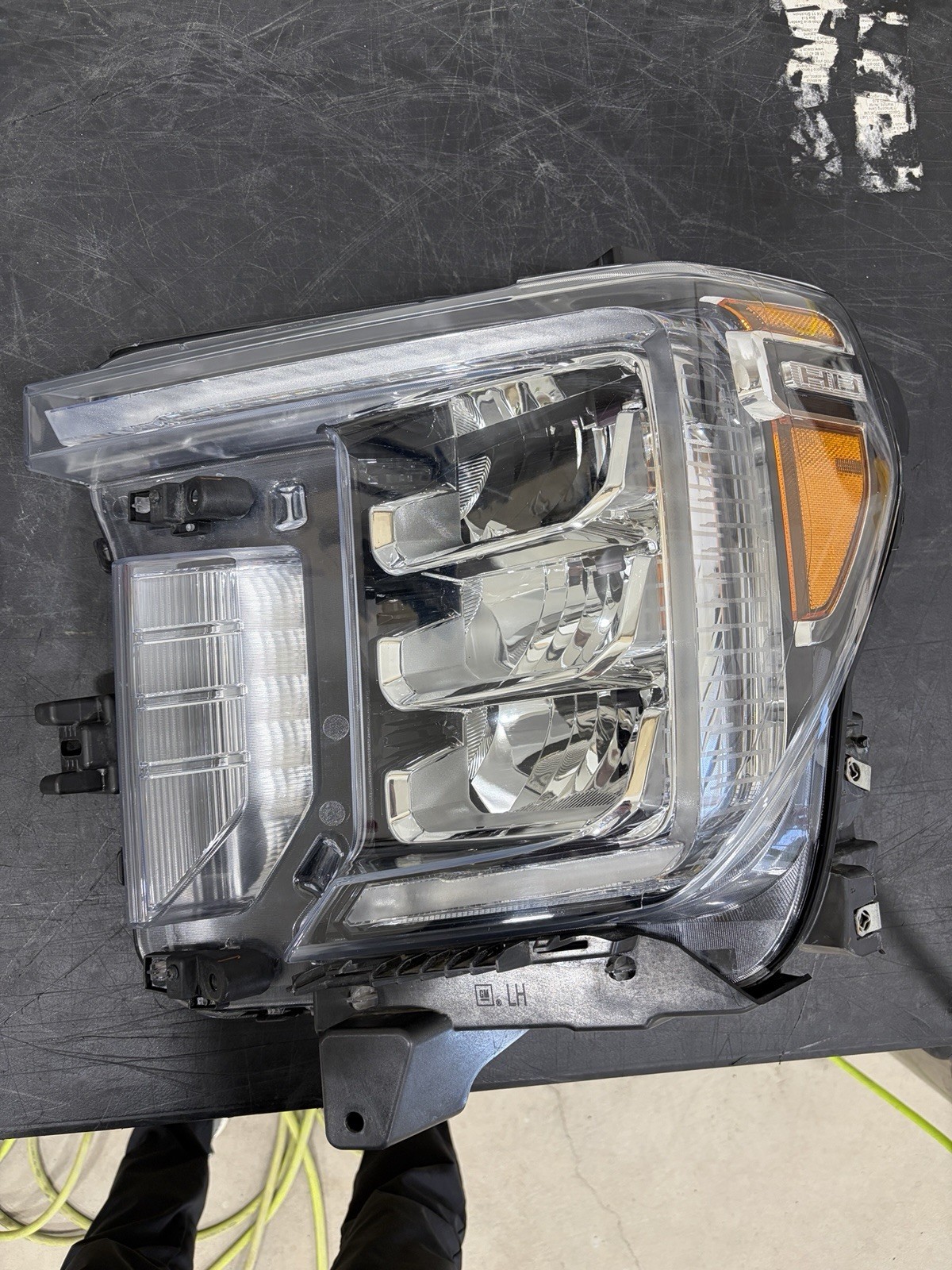 2019-2023 Gmc Sierra 2500/3500 LH Driver LED headlight 2019-2023 Gmc Sierra 2500/3500 LH Driver LED headlight