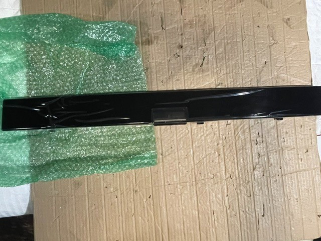 24-26 TESLA CYBERTRUCK FRONT BUMPER CENTER GRILLE APPLIQUE TRIM 1815270-00-B OEM 24-26 TESLA CYBERTRUCK FRONT BUMPER CENTER GRILLE APPLIQUE TRIM 1815270-00-B OEM
