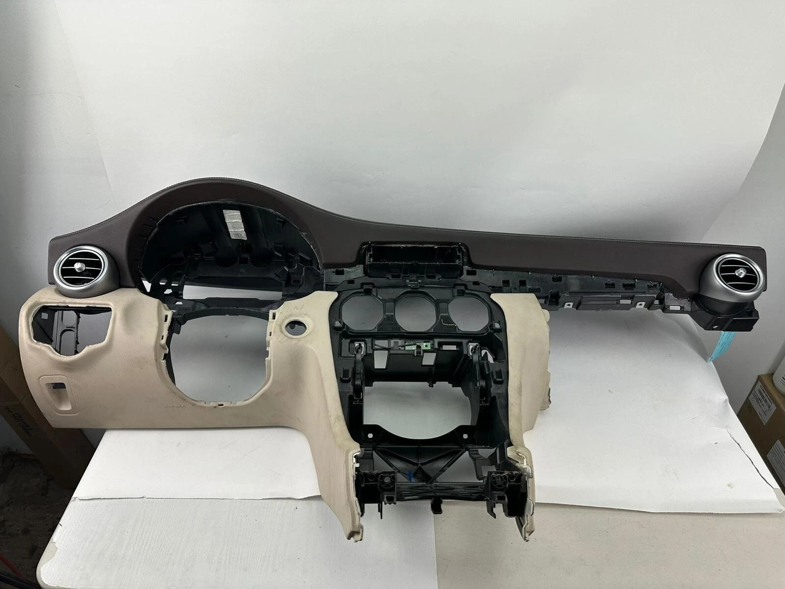 2015-2020 Mercedes-Benz W205 C300 Dashboard Instrument Panel OEM A2056801087 2015-2020 Mercedes-Benz W205 C300 Dashboard Instrument Panel OEM A2056801087