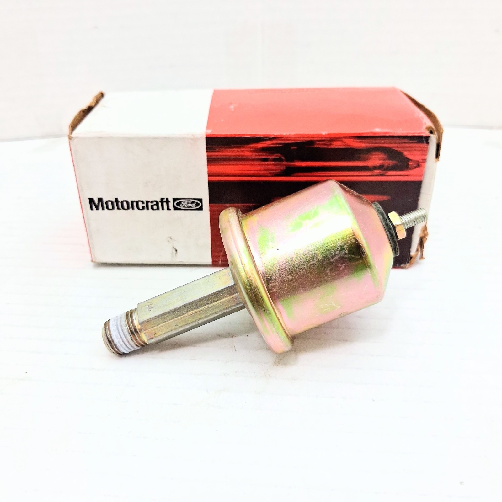 1982-1987 Ford Escort, Explorer, Lynx Oil Pressure Sending Unit NOS OEM Original 1982-1987 Ford Escort, Explorer, Lynx Oil Pressure Sending Unit NOS OEM Original