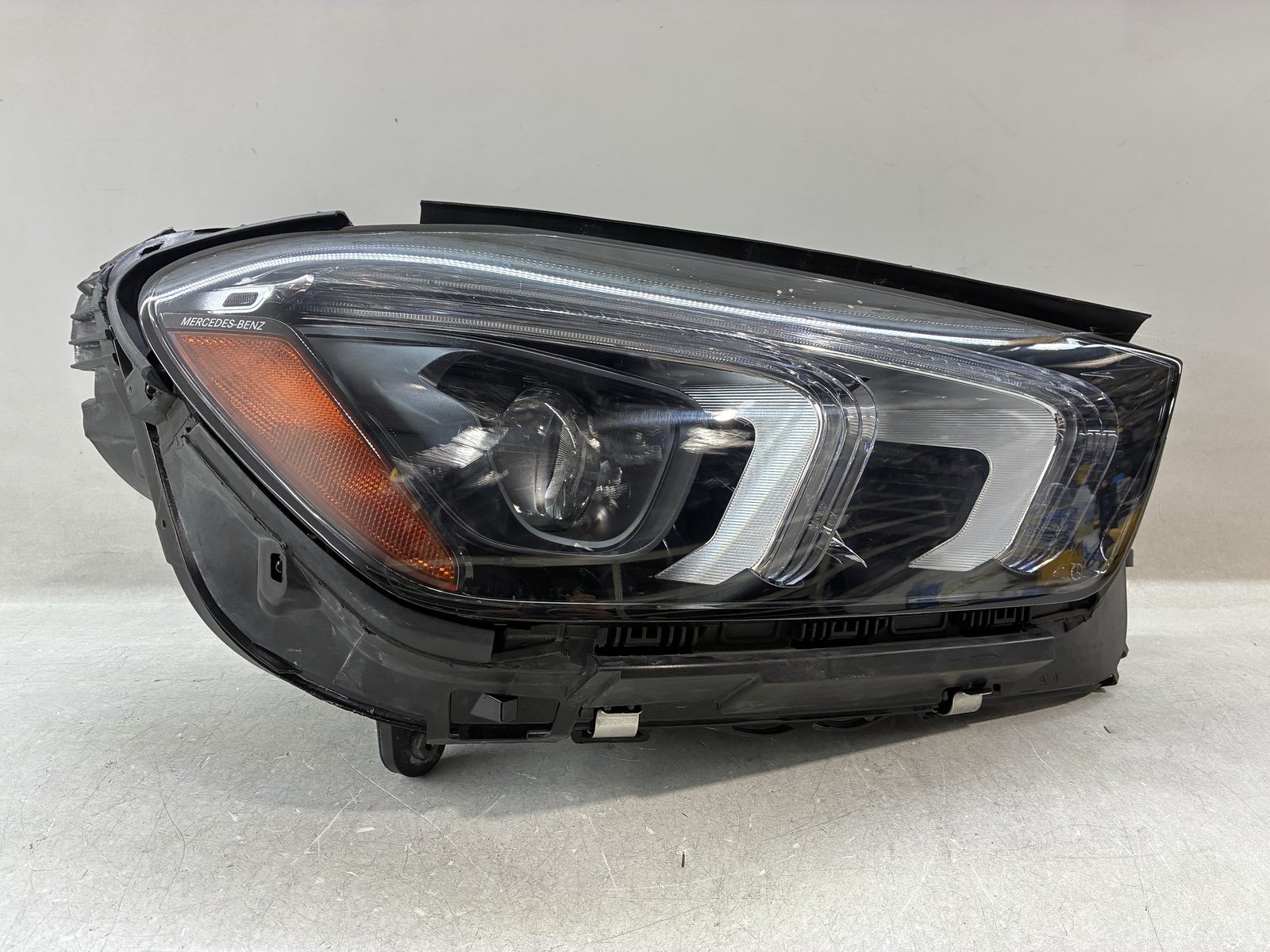 2020 2023 MERCEDES-BENZ GLE350 GLE450 HEADLIGHT OEM RIGHT LED HIGH PERFORMANCE