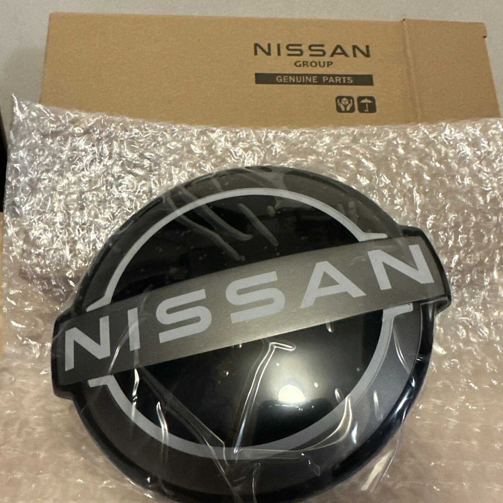 NEW Fit For Nissan 2021-2024 Rogue Grille Emblem 62890-6RM0A Badge USA🎁