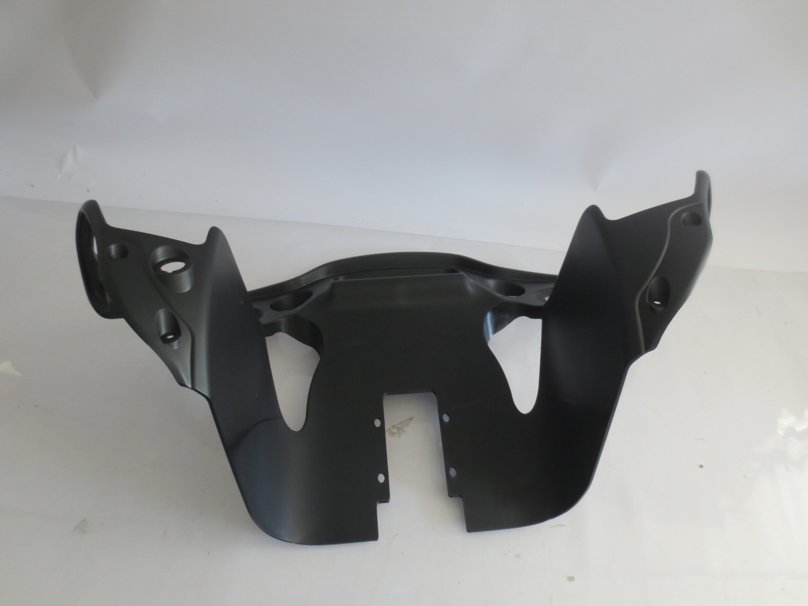 NEW Genuine Harley-Davidson OEM Glide Unpainted Inner Fairing 57000305 NEW Genuine Harley-Davidson OEM Glide Unpainted Inner Fairing 57000305