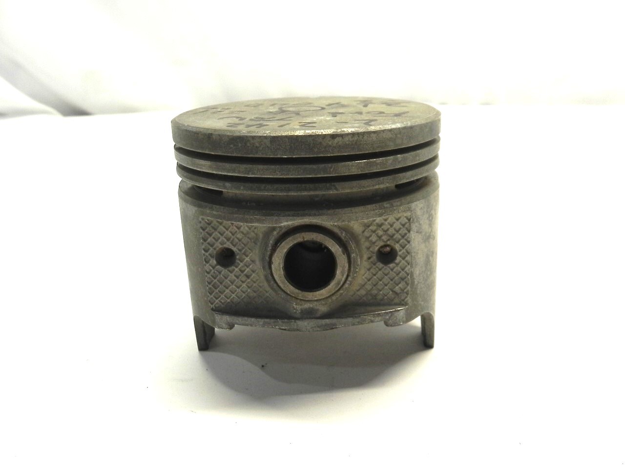 VINTAGE FORD V8 221 CU TRW BRAND SINGLE .040 PISTON TRW PART #2142 NOS VINTAGE FORD V8 221 CU TRW BRAND SINGLE .040 PISTON TRW PART #2142 NOS