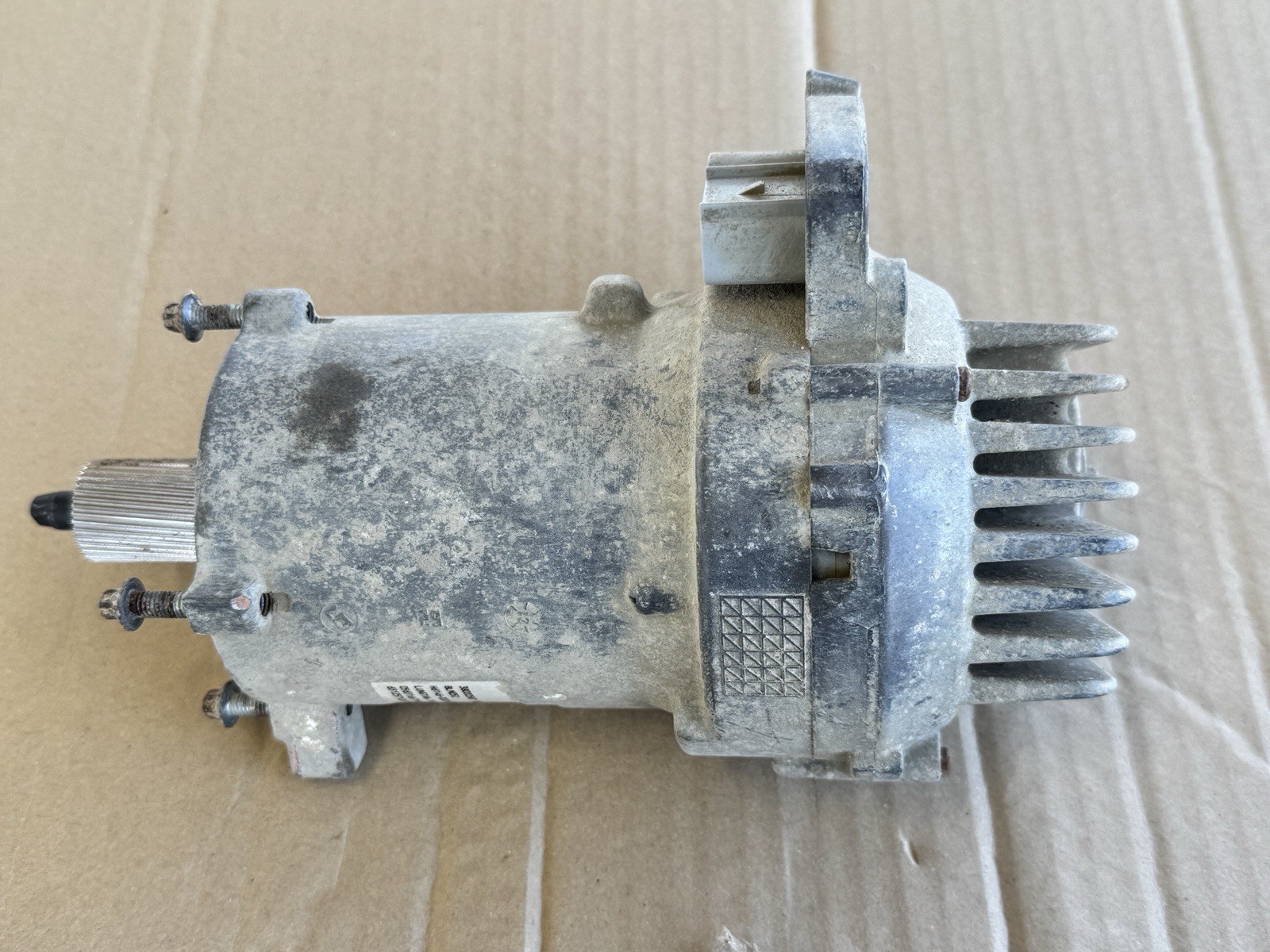 2014 -18 Chevy silverado 1500 Power Steering Rack And Pinion Motor 38000587 13c 2014 -18 Chevy silverado 1500 Power Steering Rack And Pinion Motor 38000587 13c