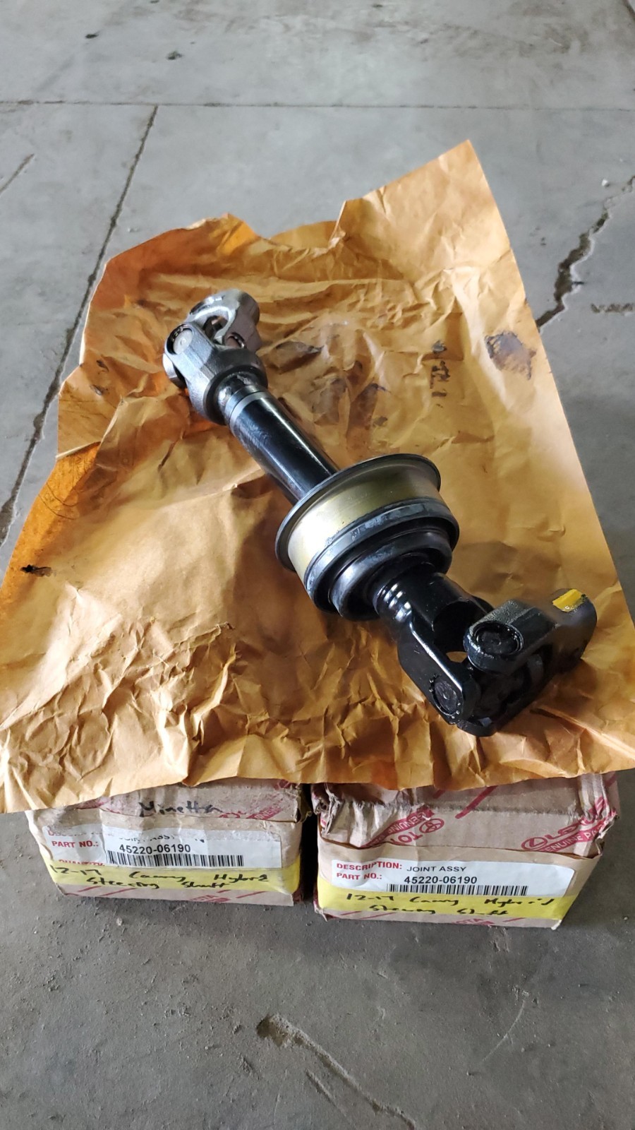 OEM GENUINE TOYOTA 2012-2017 CAMRY STEERING INTERMEDIATE SHAFT 45220-06190 OEM GENUINE TOYOTA 2012-2017 CAMRY STEERING INTERMEDIATE SHAFT 45220-06190