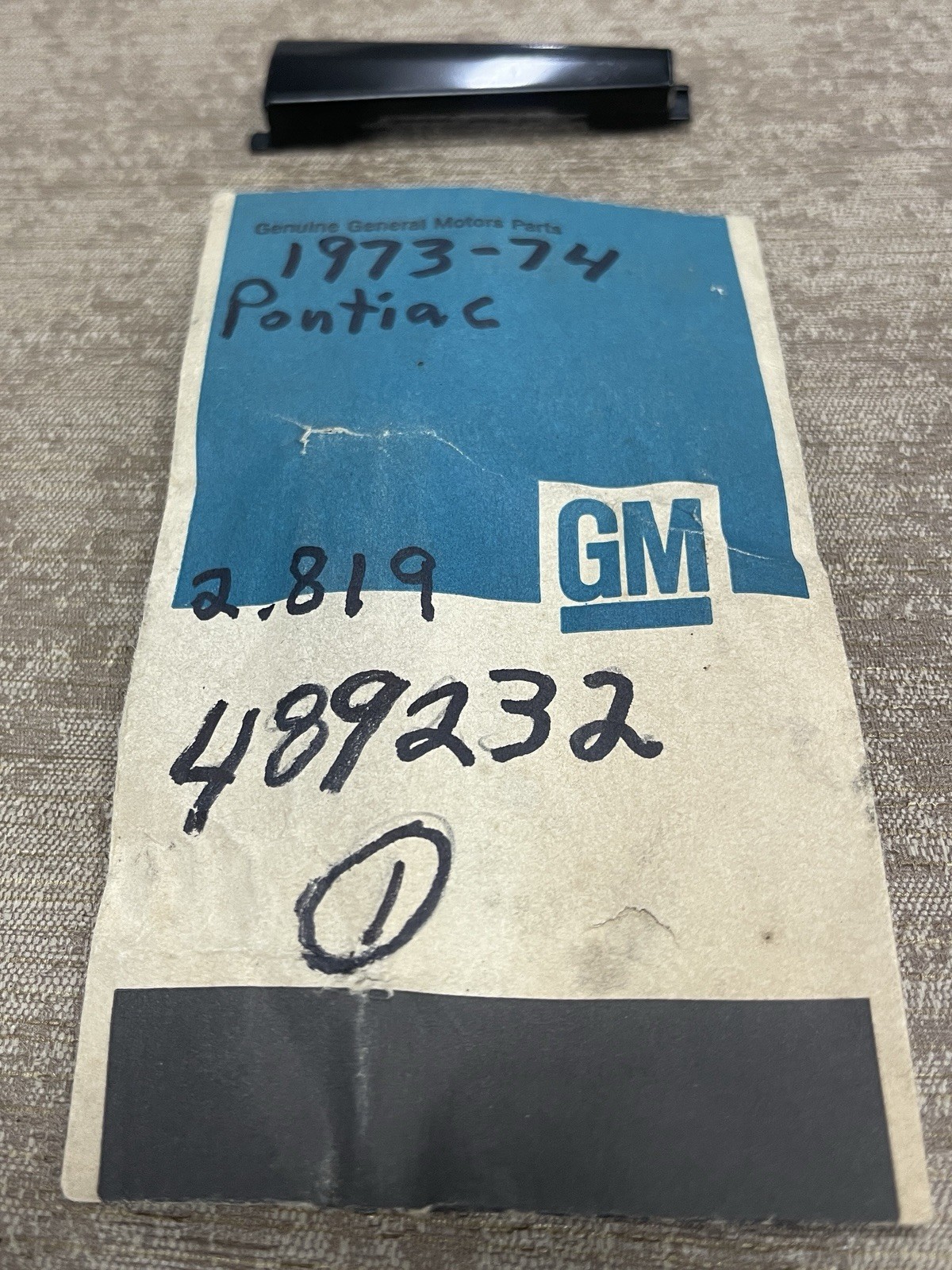NOS 1973-74 Pontiac Firebird Grand Prix Trans AM DeluxeSteeringWheel Horn Button NOS 1973-74 Pontiac Firebird Grand Prix Trans AM DeluxeSteeringWheel Horn Button