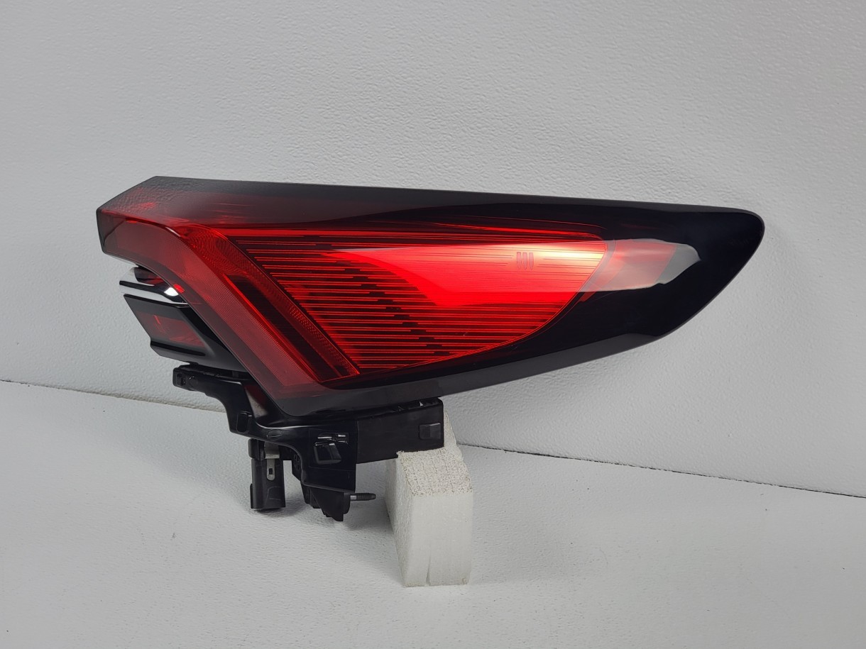 PERFECT 2025-2027 BUICK ENCLAVE RIGHT PASSANGERS CHROME FULL LED TAILLIGHT OEM PERFECT 2025-2027 BUICK ENCLAVE RIGHT PASSANGERS CHROME FULL LED TAILLIGHT OEM