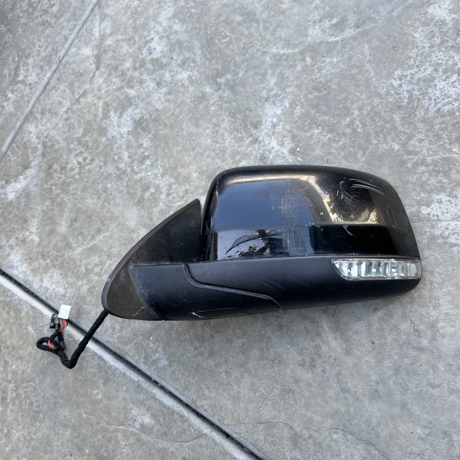 2015-2026 DODGE DURANGO Front Left Side Door Outside Mirror OEM 7JJ67DX8AA 2015-2026 DODGE DURANGO Front Left Side Door Outside Mirror OEM 7JJ67DX8AA