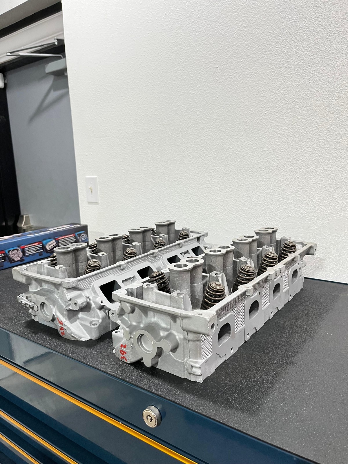 6.4L HEMI 392 HEADS L&R 2011-2024 CHARGER/CHALLENGER/CHEROKEE/ 05037369BD