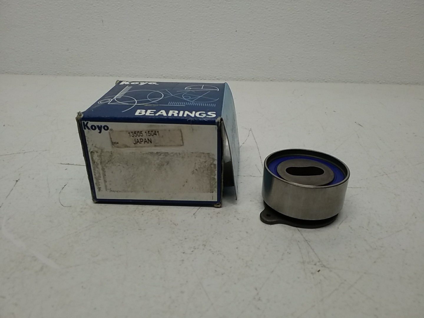KOYO Engine Timing Belt Tensioner 13505-15041 – Reliable Durable Replacement