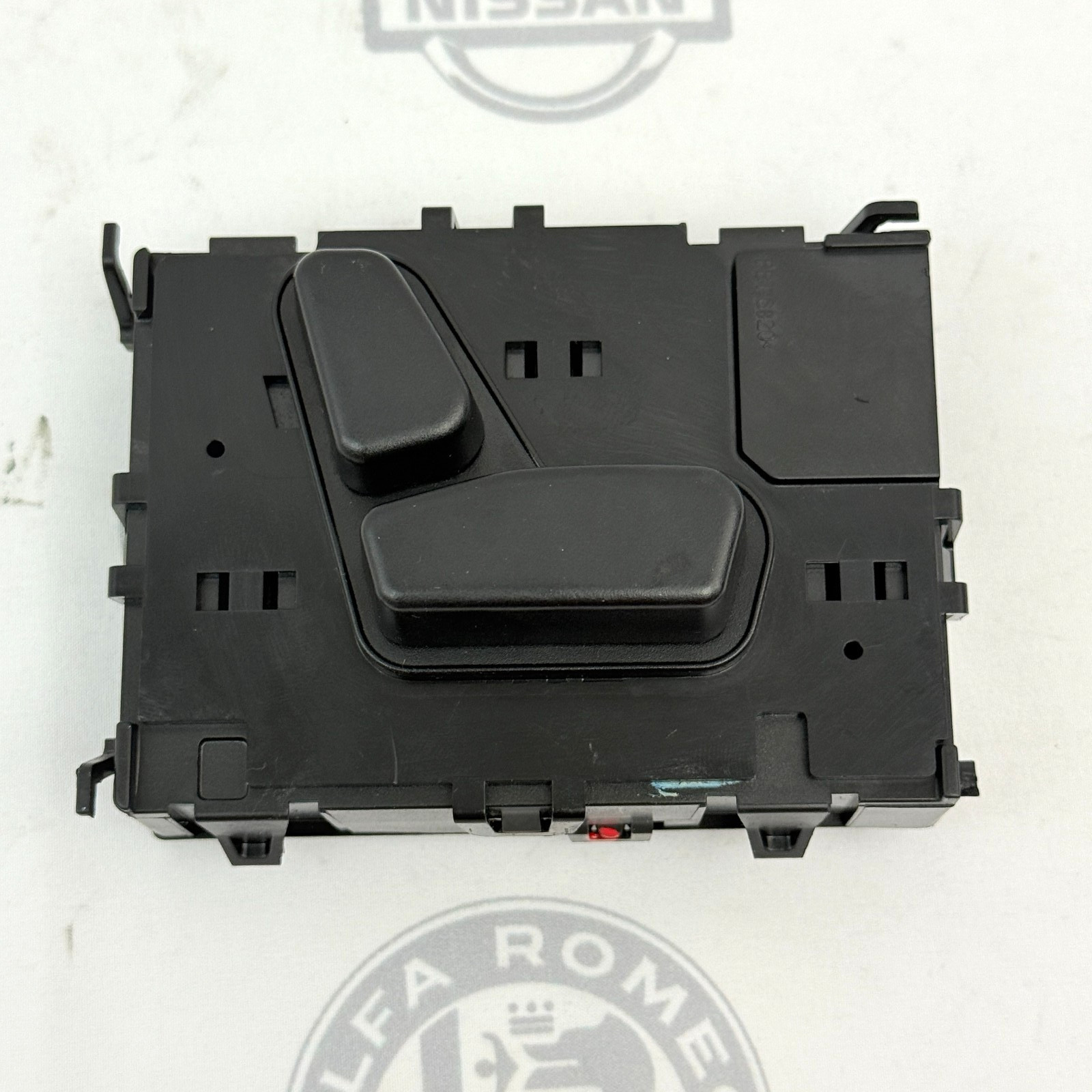 2020 ALFA ROMEO GIULIA Front Right Driver Power Seat Switch Module OEM 50558699