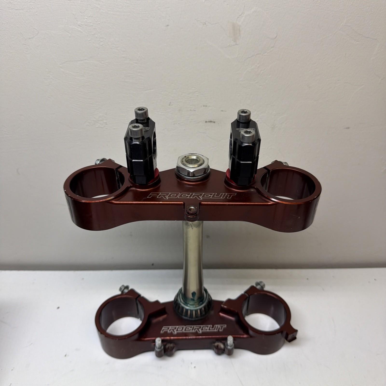 13 - 18 2018 KAWASAKI KX 250 F PRO CIRCUIT TRIPLE CLAMPS RENTHAL 1 1/8 BAR CLAMP 13 - 18 2018 KAWASAKI KX 250 F PRO CIRCUIT TRIPLE CLAMPS RENTHAL 1 1/8 BAR CLAMP