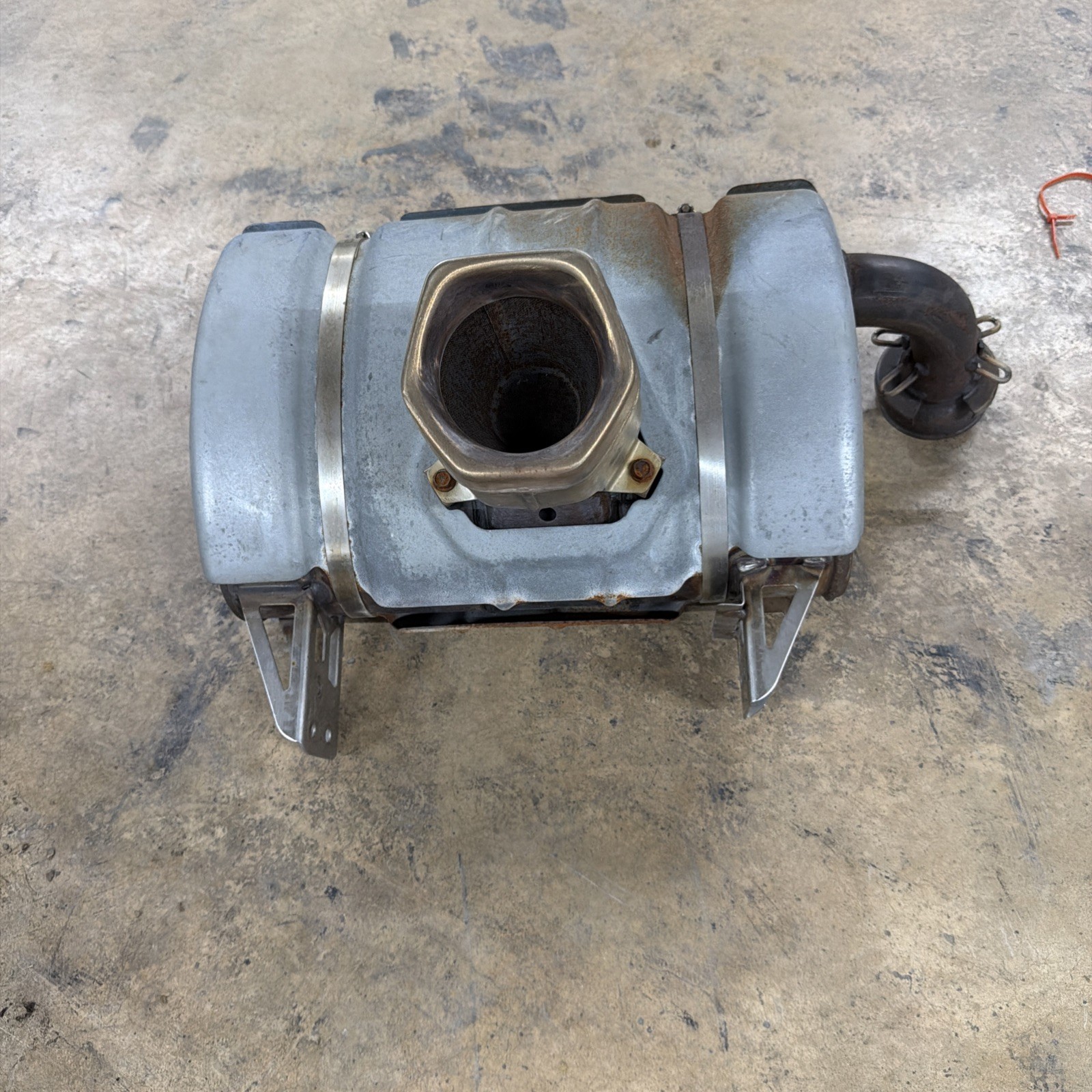 Used take off Can-Am x3 exhaust muffler 2020-2025 (FITS ALL X3 TURBO MODLES) Used take off Can-Am x3 exhaust muffler 2020-2025 (FITS ALL X3 TURBO MODLES)