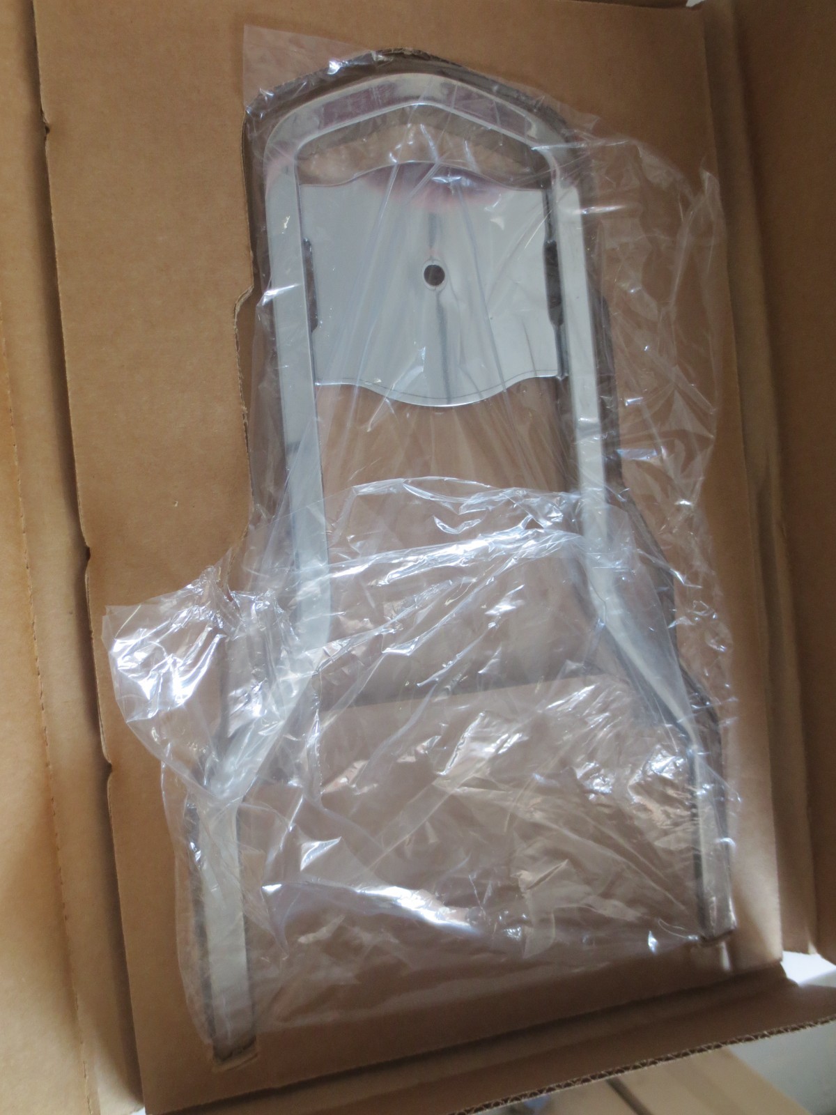 NEW Genuine Harley-Davidson OEM Standard Sissy Bar Square Medallion 52735-85 NEW Genuine Harley-Davidson OEM Standard Sissy Bar Square Medallion 52735-85