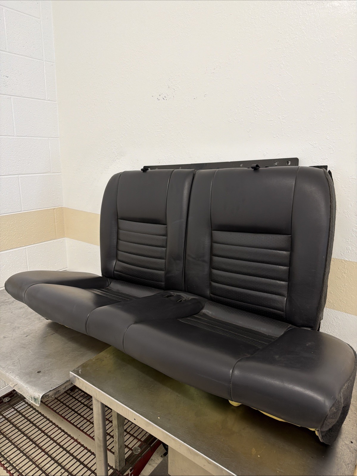 Ford Mustang GT Coupe Black Rear Seat Set Upper+Lower Fits 1999-2004