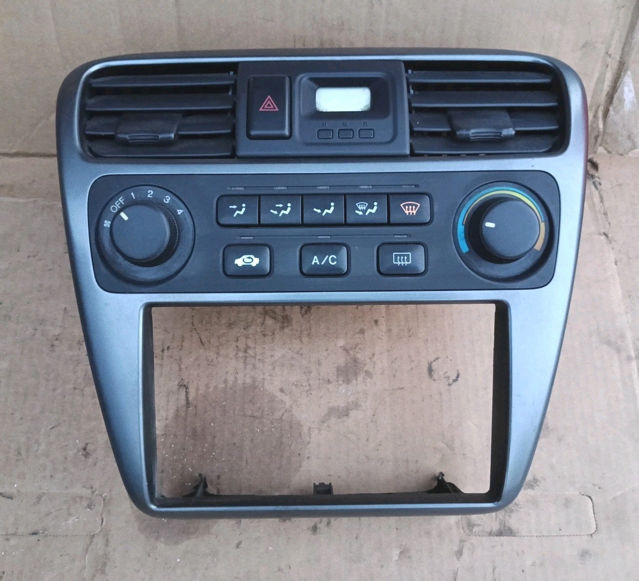 2001-2002 ACCORD EX SILVER Radio Stereo Trim Bezel W/ VENTS CLIMATE CLOCK 01 02