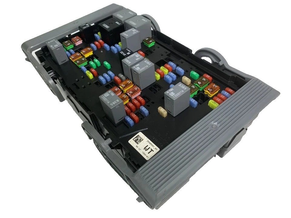 2007-2009 Chevy Suburban, 1500 Pickup, engine FuseBox P/N: 25905681 WT