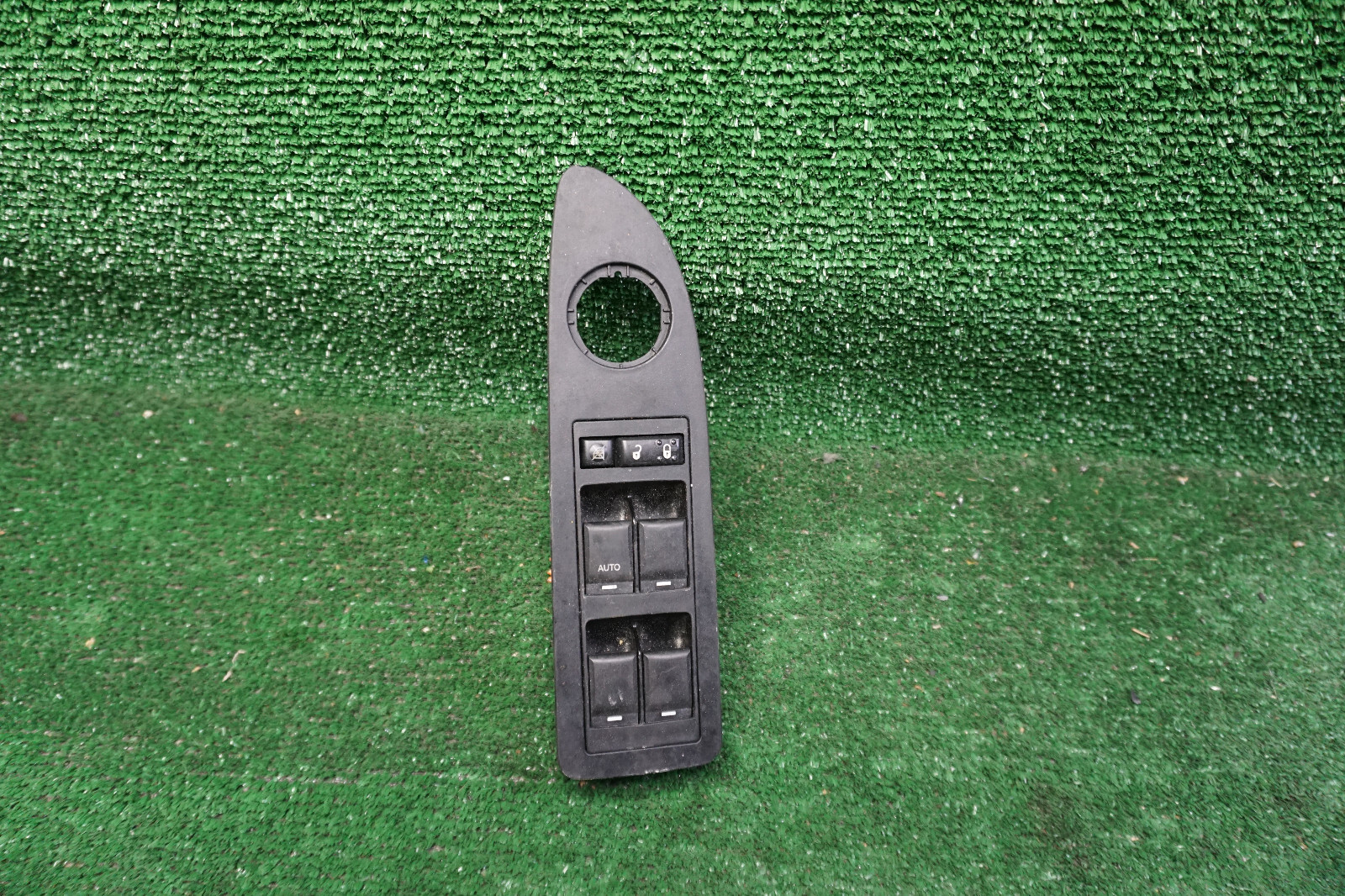 2007 08 09 10 11 DODGE DAKOTA LEFT Window Switch OEM 04602780AA