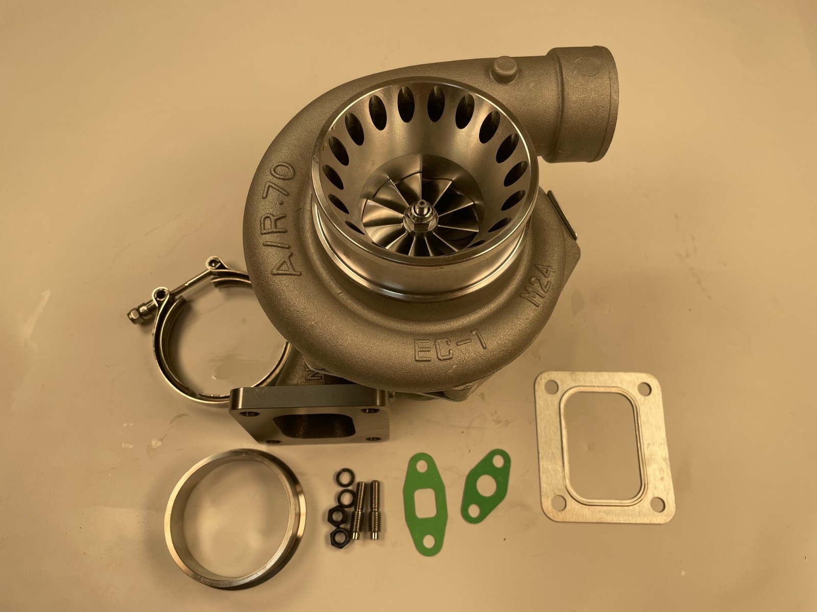 T66 T76 T4R-19 GT35 A/R.70 Anti-surge A/R .68 Single Ball Bearing Turbo charger T66 T76 T4R-19 GT35 A/R.70 Anti-surge A/R .68 Single Ball Bearing Turbo charger