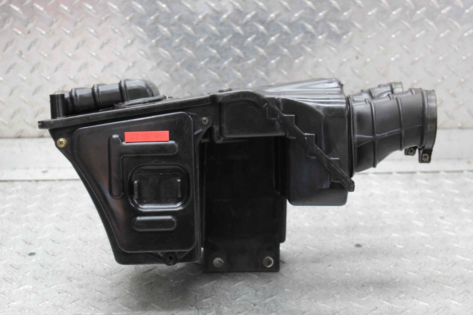 1983 Honda CB650SC Nighthawk 650 Airbox Air Cleaner Filter Housing 1983 Honda CB650SC Nighthawk 650 Airbox Air Cleaner Filter Housing