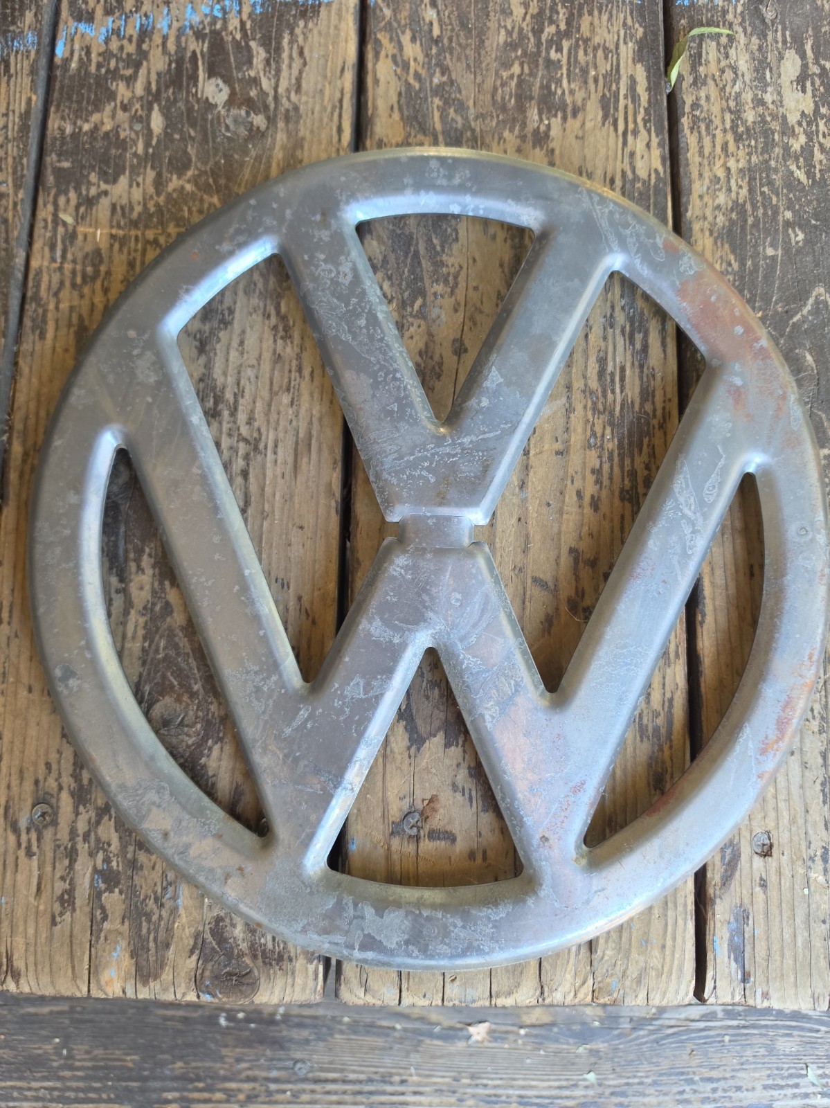 vw Volkswagen Van transporter bus Bare metal emblem type 2 67 66 65 64 63 62 vw Volkswagen Van transporter bus Bare metal emblem type 2 67 66 65 64 63 62