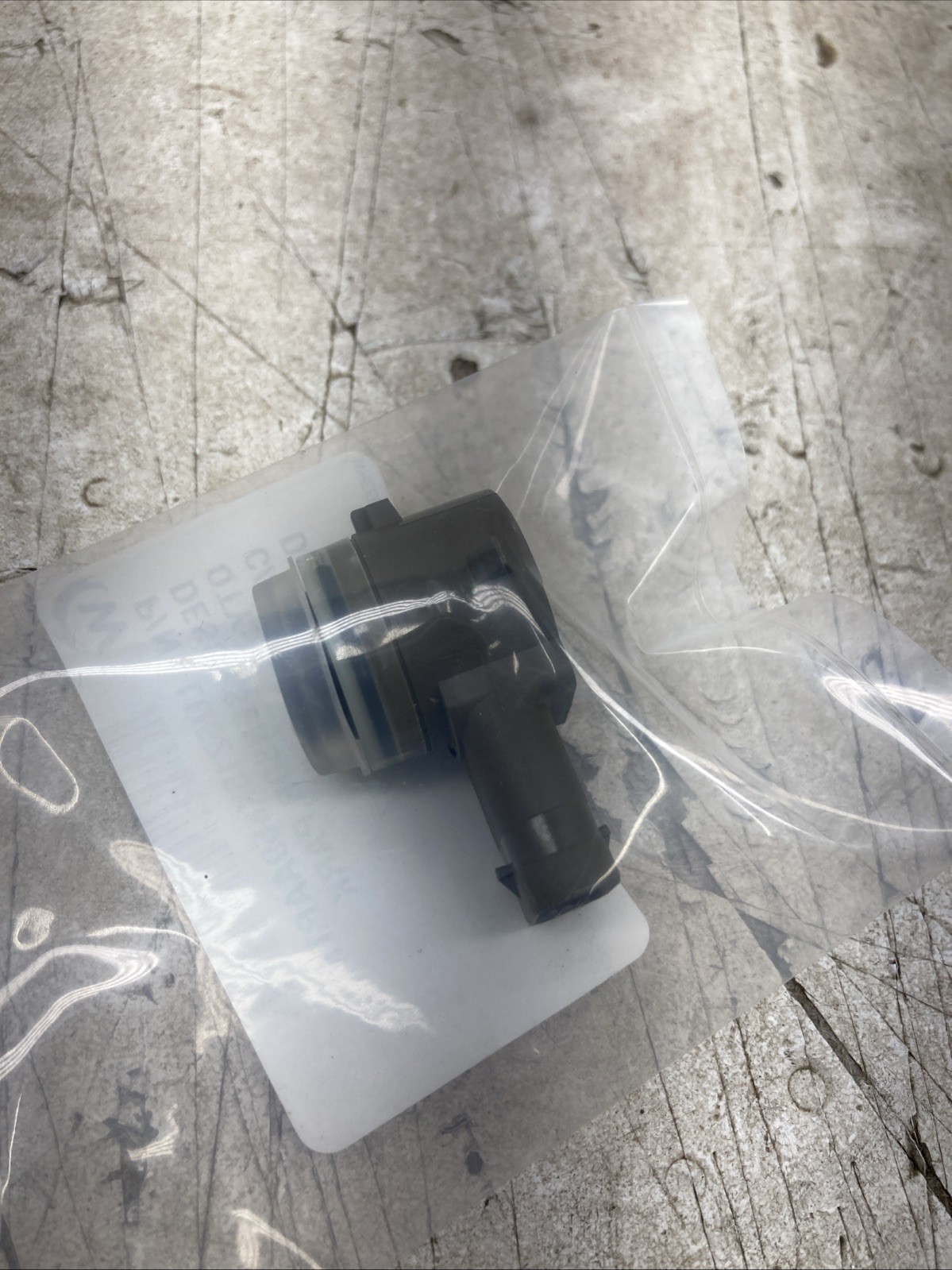 Genuine Ford Parking Aid Sensor LU5Z15K859AAPTM (New Old Stock) Genuine Ford Parking Aid Sensor LU5Z15K859AAPTM (New Old Stock)