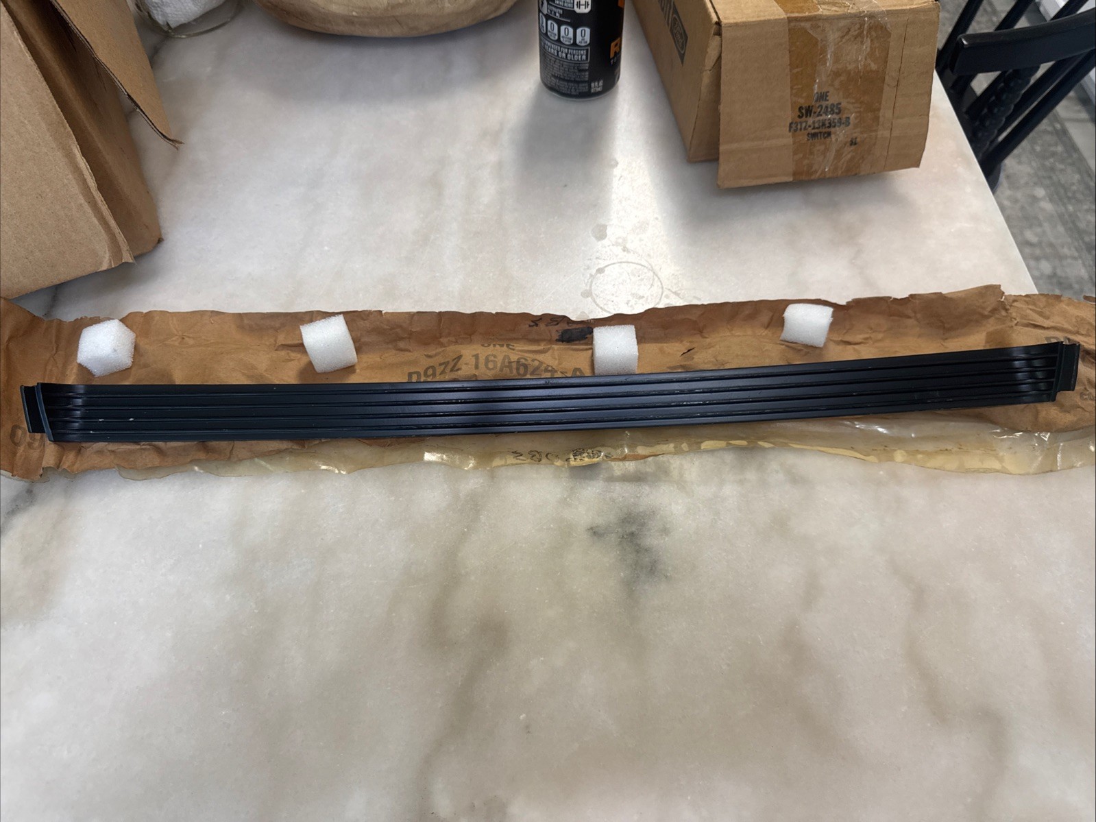 NOS 1979-1982 FORD MUSTANG HOOD SCOOP GRILLE D9ZZ-16A624-A NOS 1979-1982 FORD MUSTANG HOOD SCOOP GRILLE D9ZZ-16A624-A