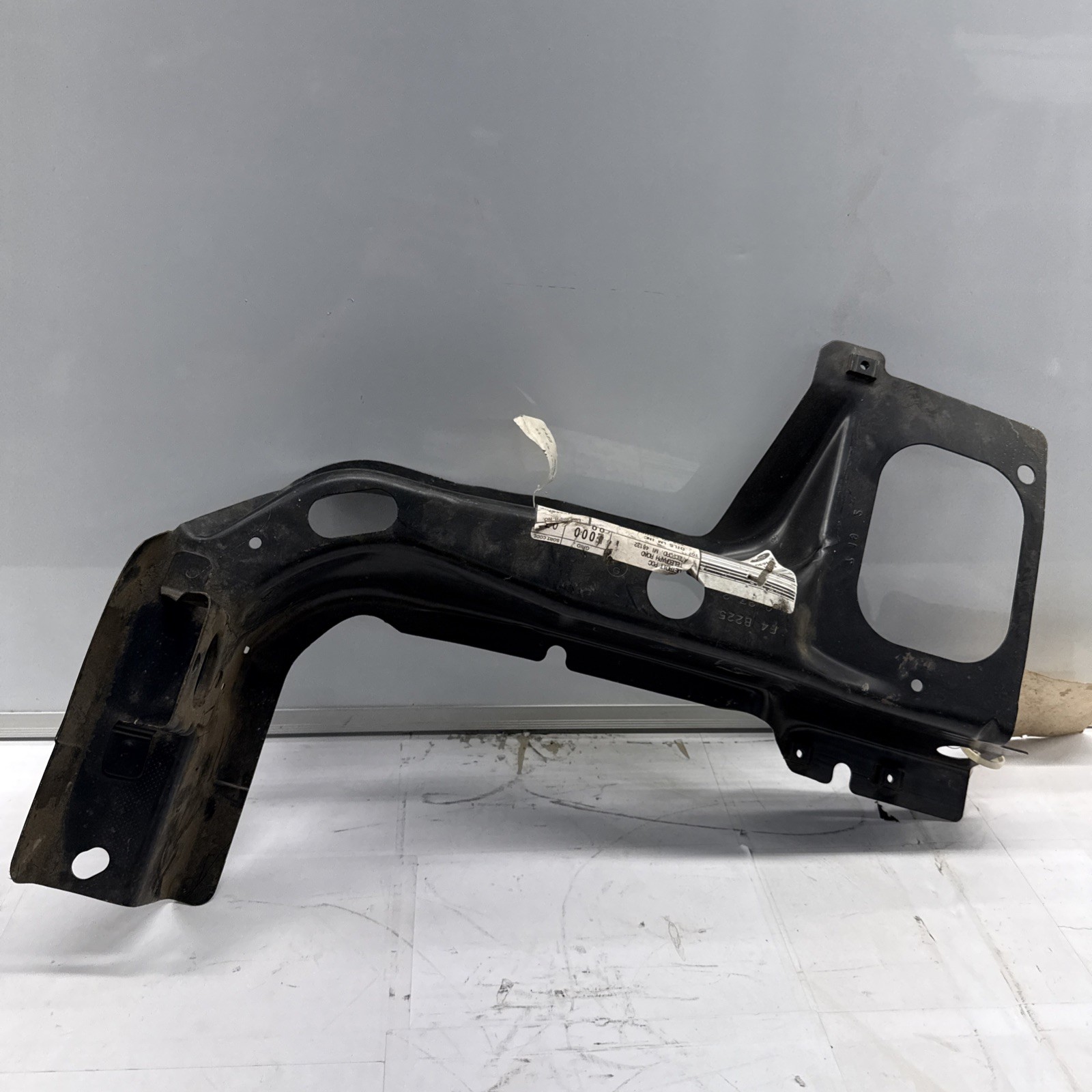 NOS OEM FORD 1994-1998 MUSTANG RADIATOR SUPPORT EXTENSIONS 1995 1996 1997 COBRA