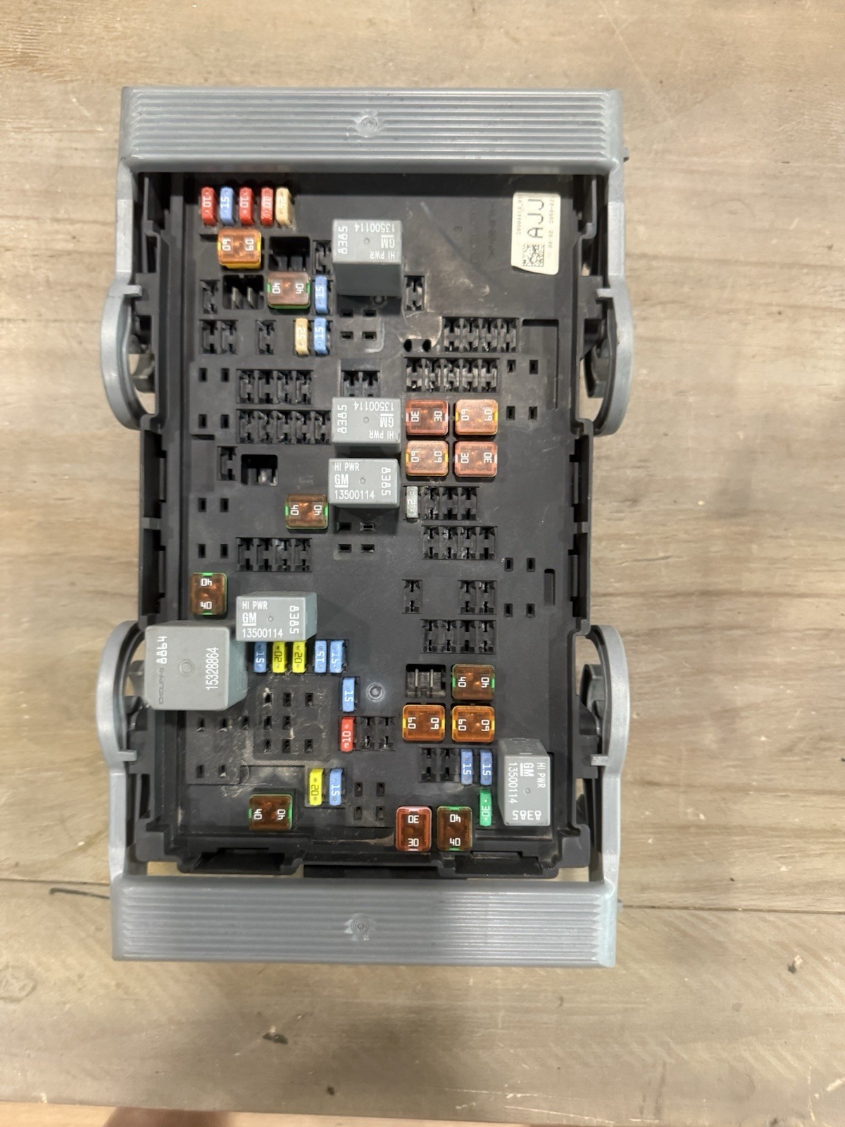OEM 10-13 Chevrolet Silverado 1500 Fuse Box Junction Control Module 20904414 AJJ OEM 10-13 Chevrolet Silverado 1500 Fuse Box Junction Control Module 20904414 AJJ