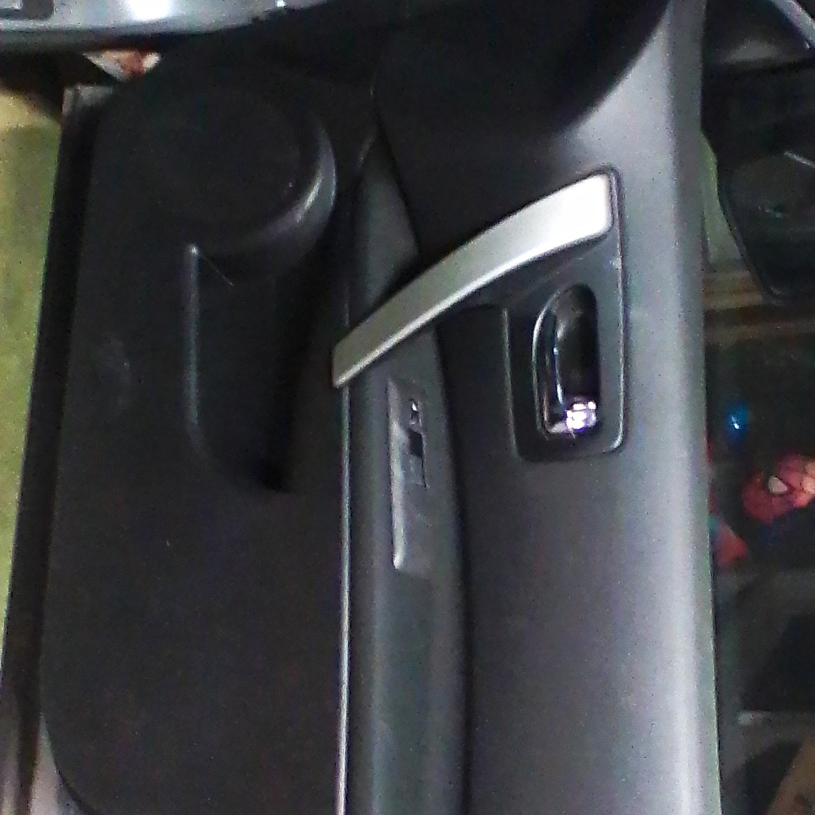 2012 Nissan Rogue Front Right Passenger Interior Door Trim Panel Black Oem 2012 Nissan Rogue Front Right Passenger Interior Door Trim Panel Black Oem