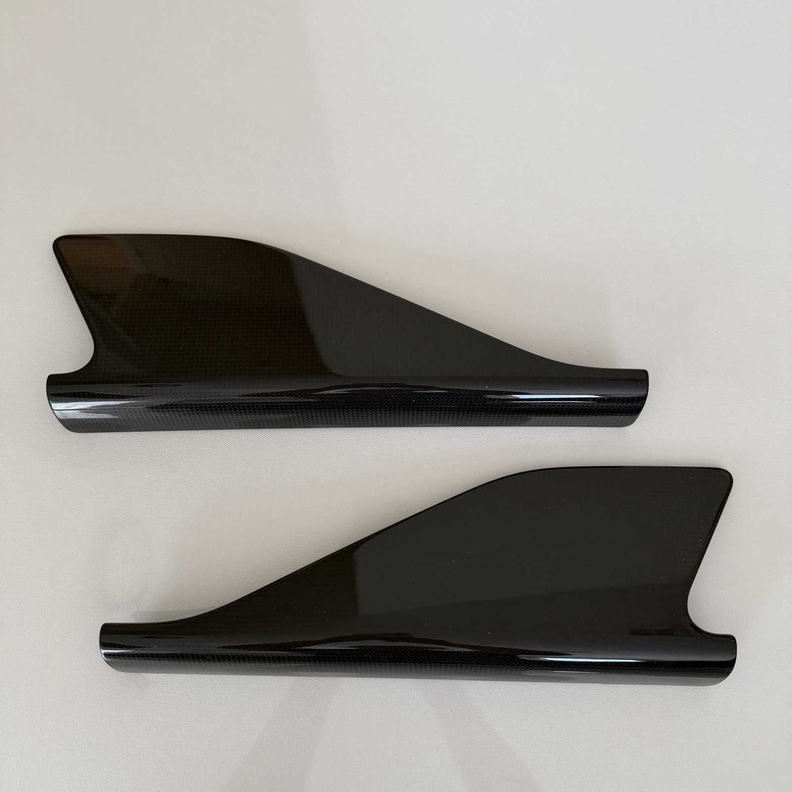 Ferrari 458 Speciale Carbon Fiber Side Fins 100% OEM Original 85899800 85900200 Ferrari 458 Speciale Carbon Fiber Side Fins 100% OEM Original 85899800 85900200